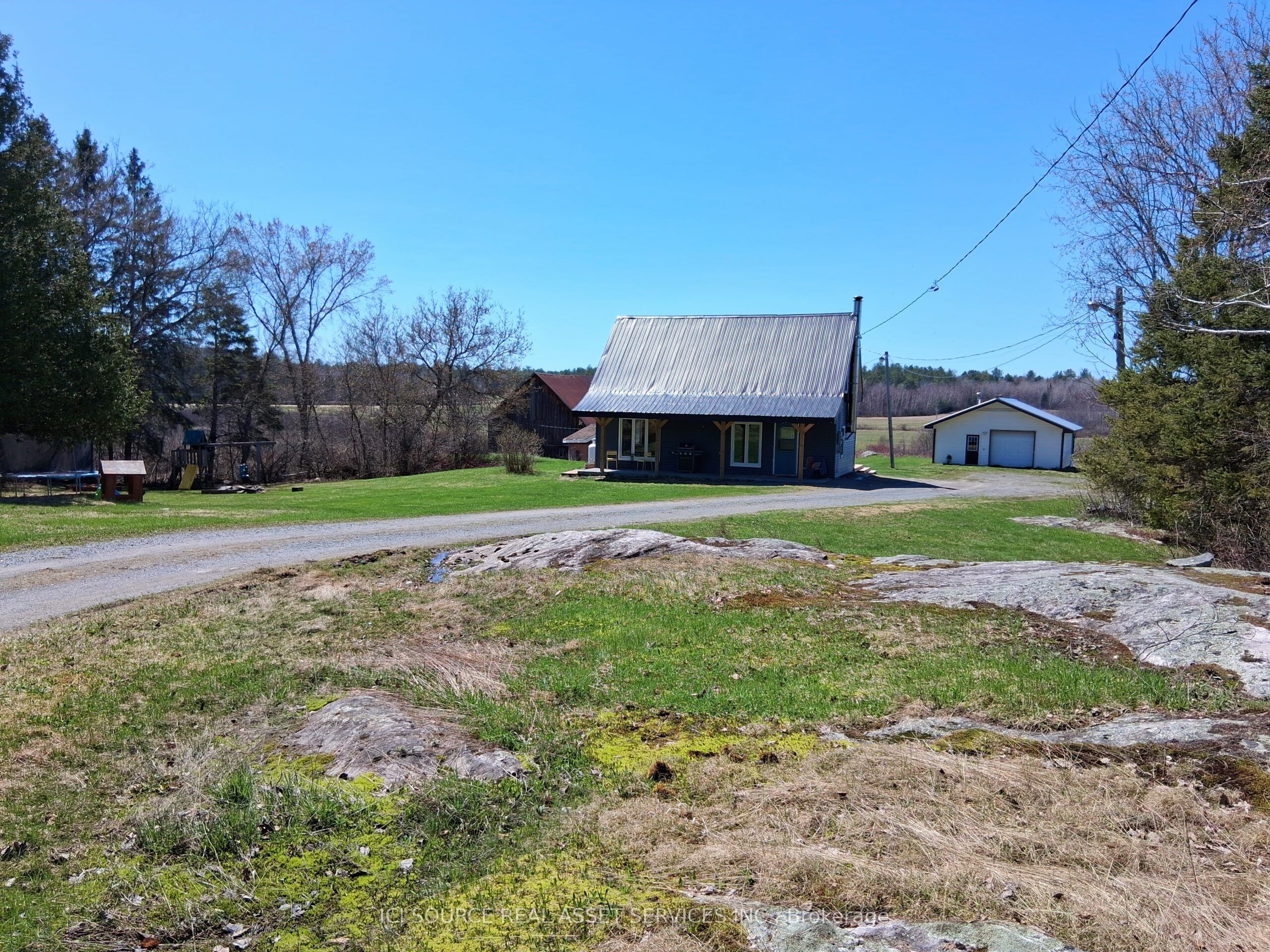 493 Pine Poultry Road Property Photo 2