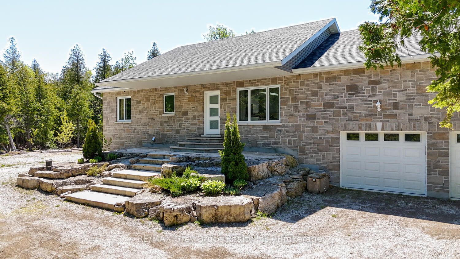 114 Pike Street Property Photo 1