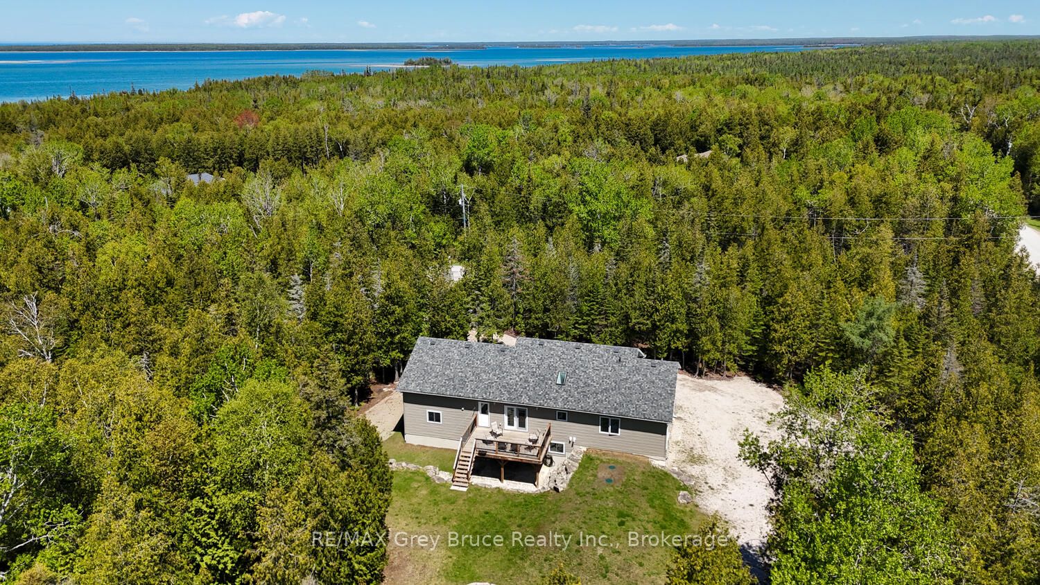 114 Pike Street Property Photo 8
