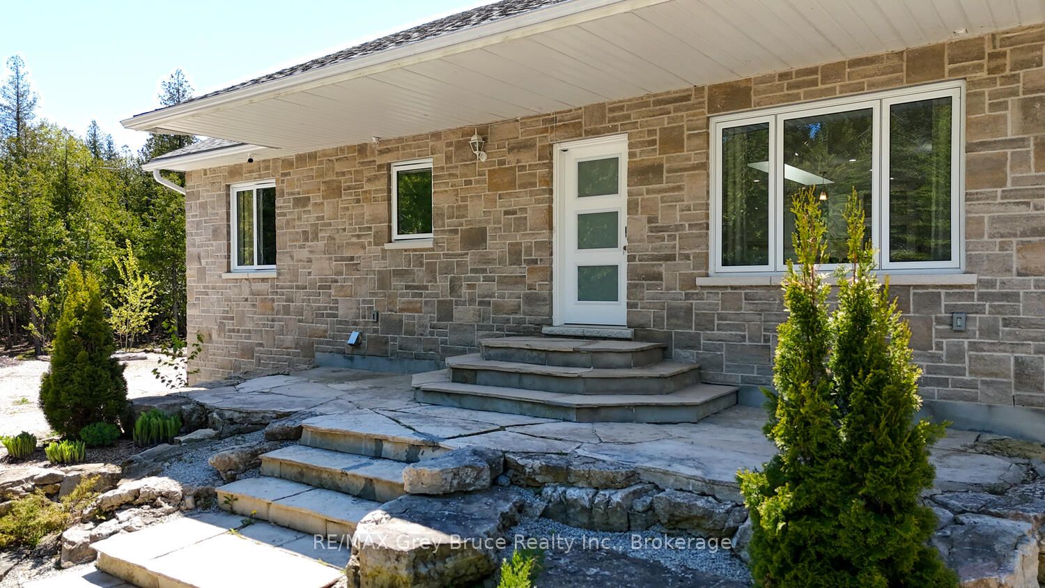 114 Pike Street Property Photo 12