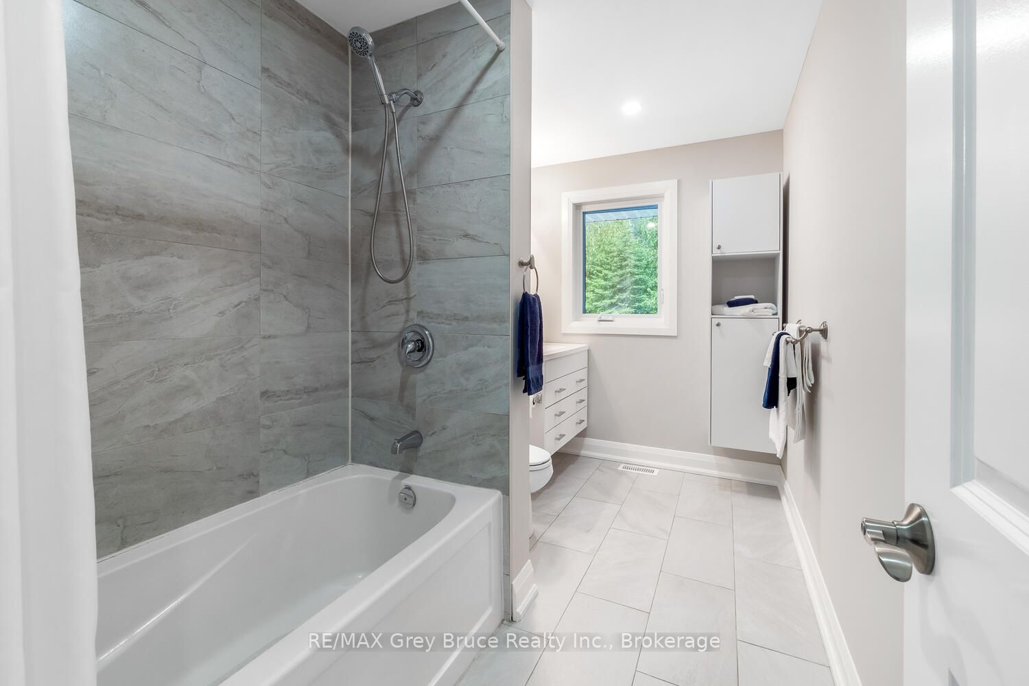 114 Pike Street Property Photo 29