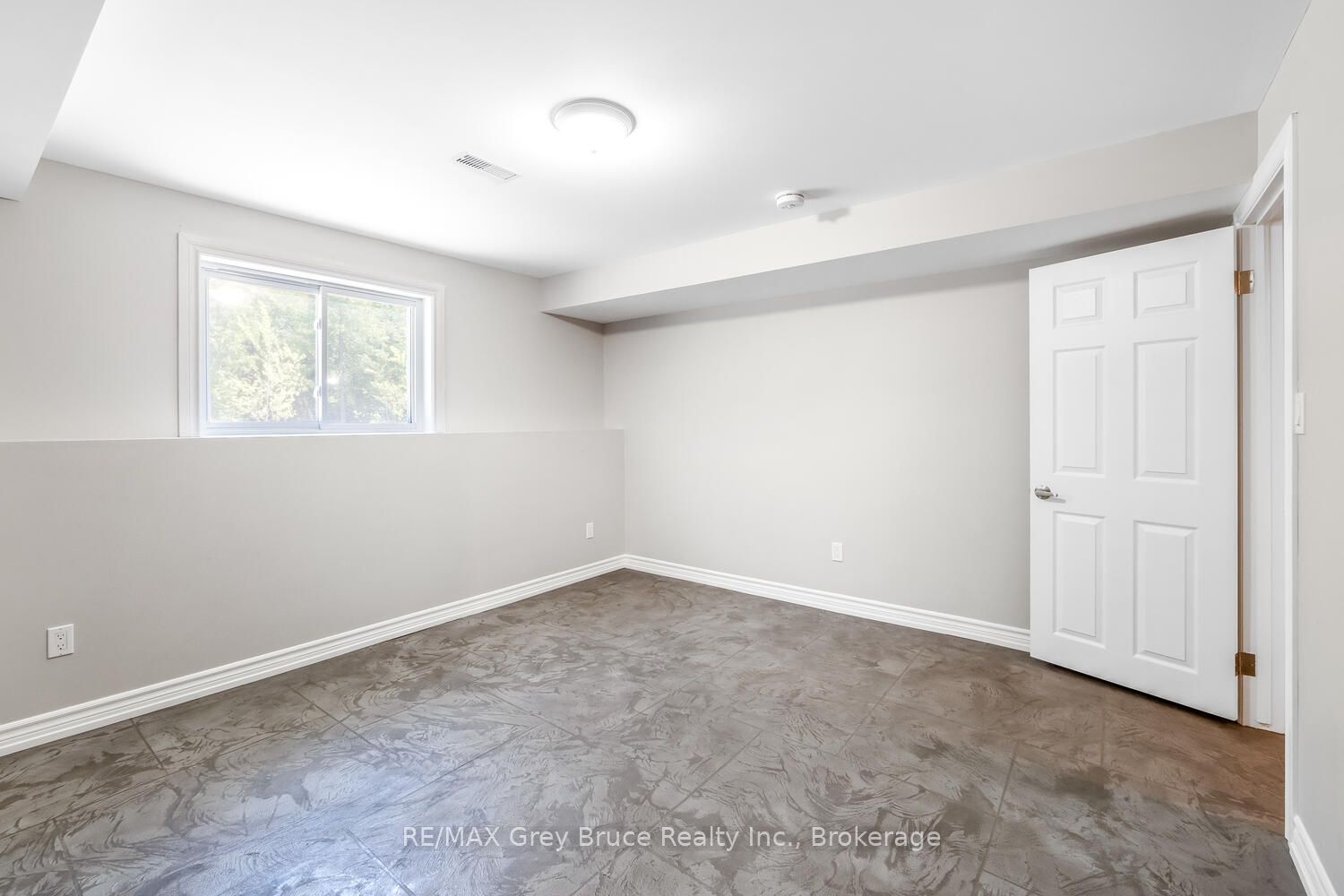 114 Pike Street Property Photo 34