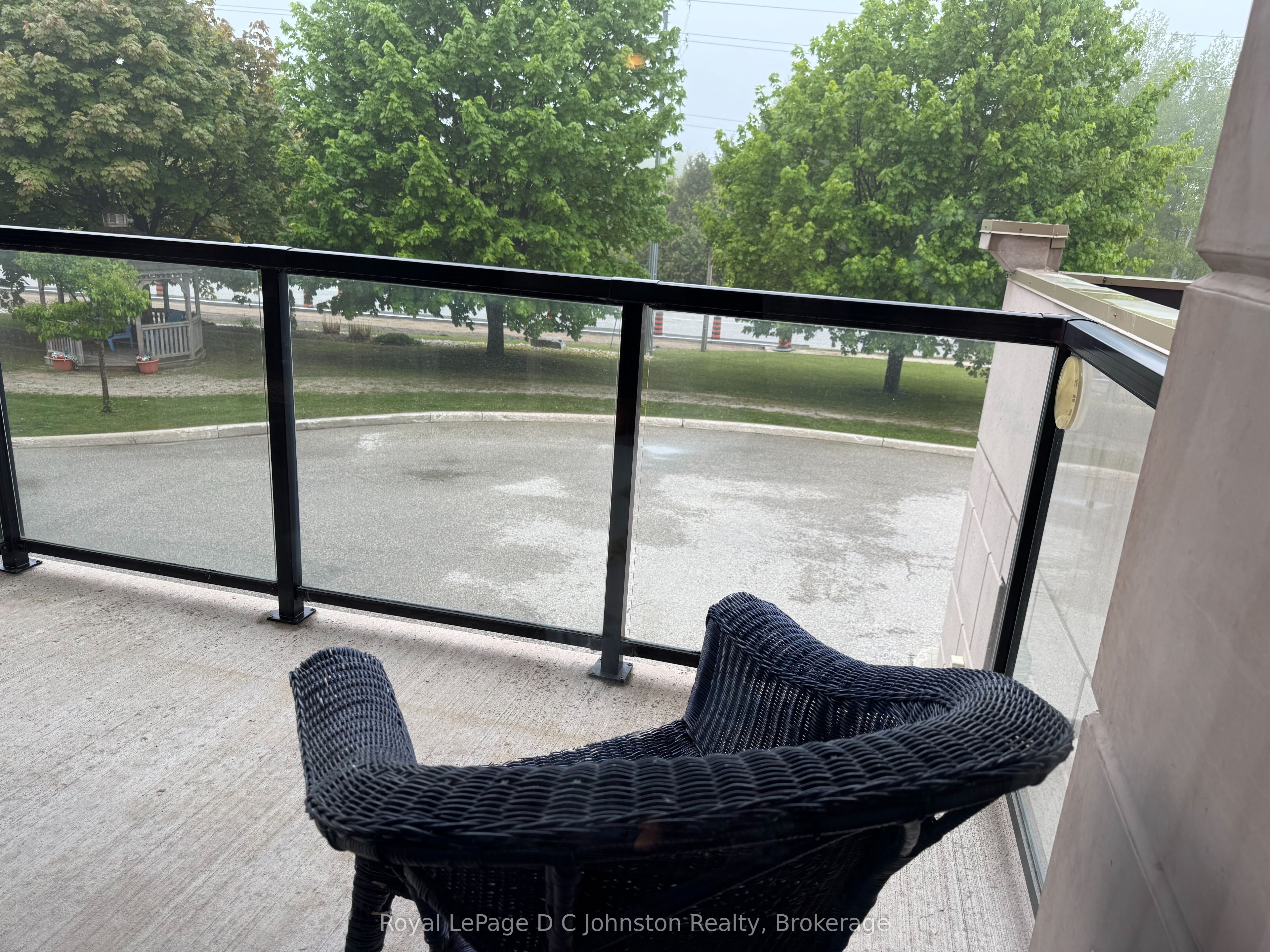 221 Adelaide Street 202 Property Photo 8