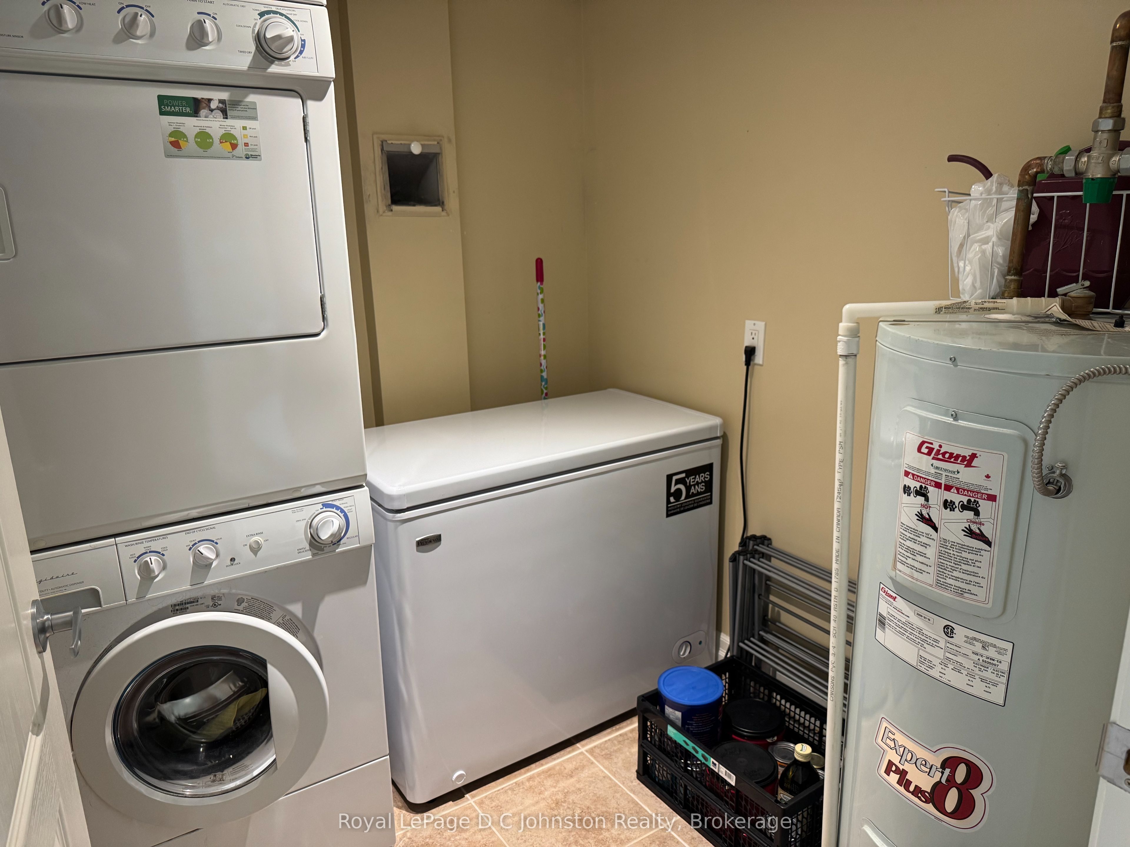 221 Adelaide Street 202 Property Photo 12