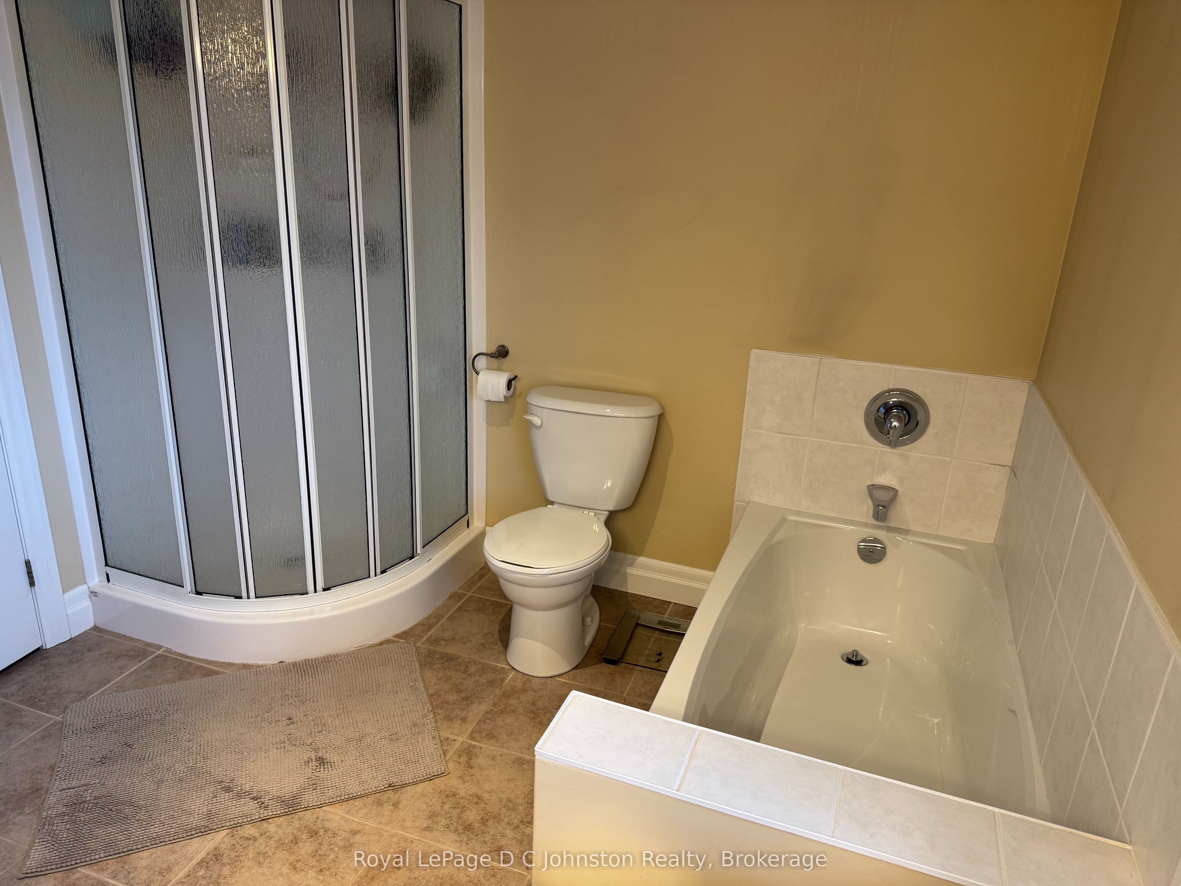 221 Adelaide Street 202 Property Photo 14