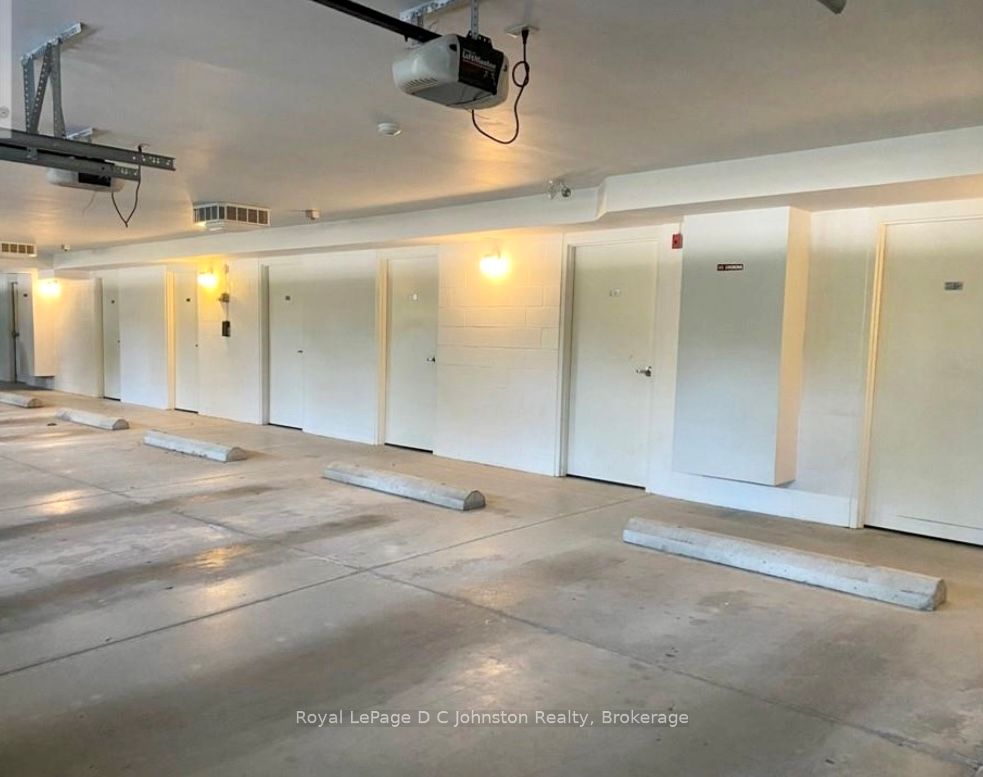 221 Adelaide Street 202 Property Photo 21