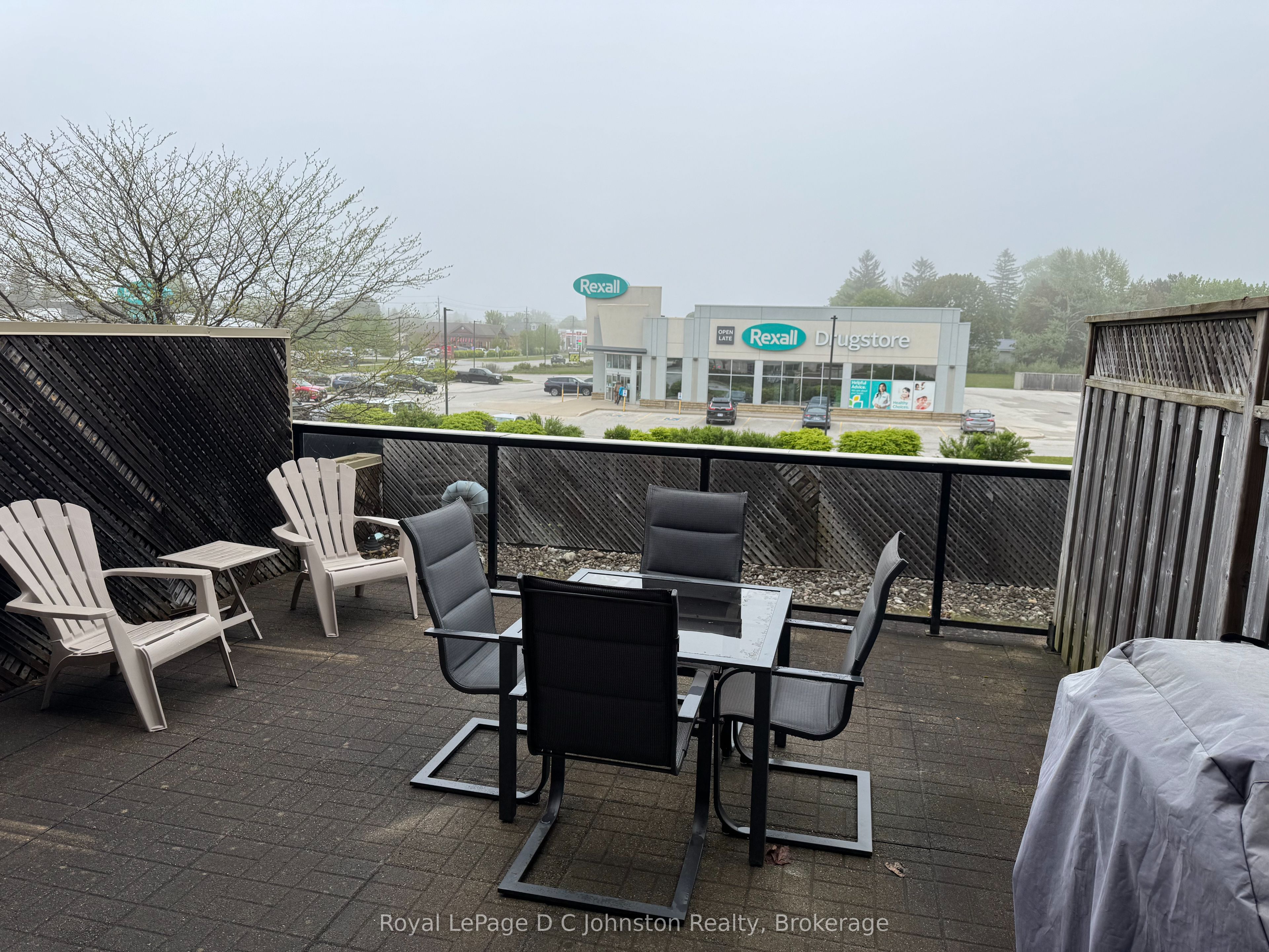 221 Adelaide Street 202 Property Photo 22