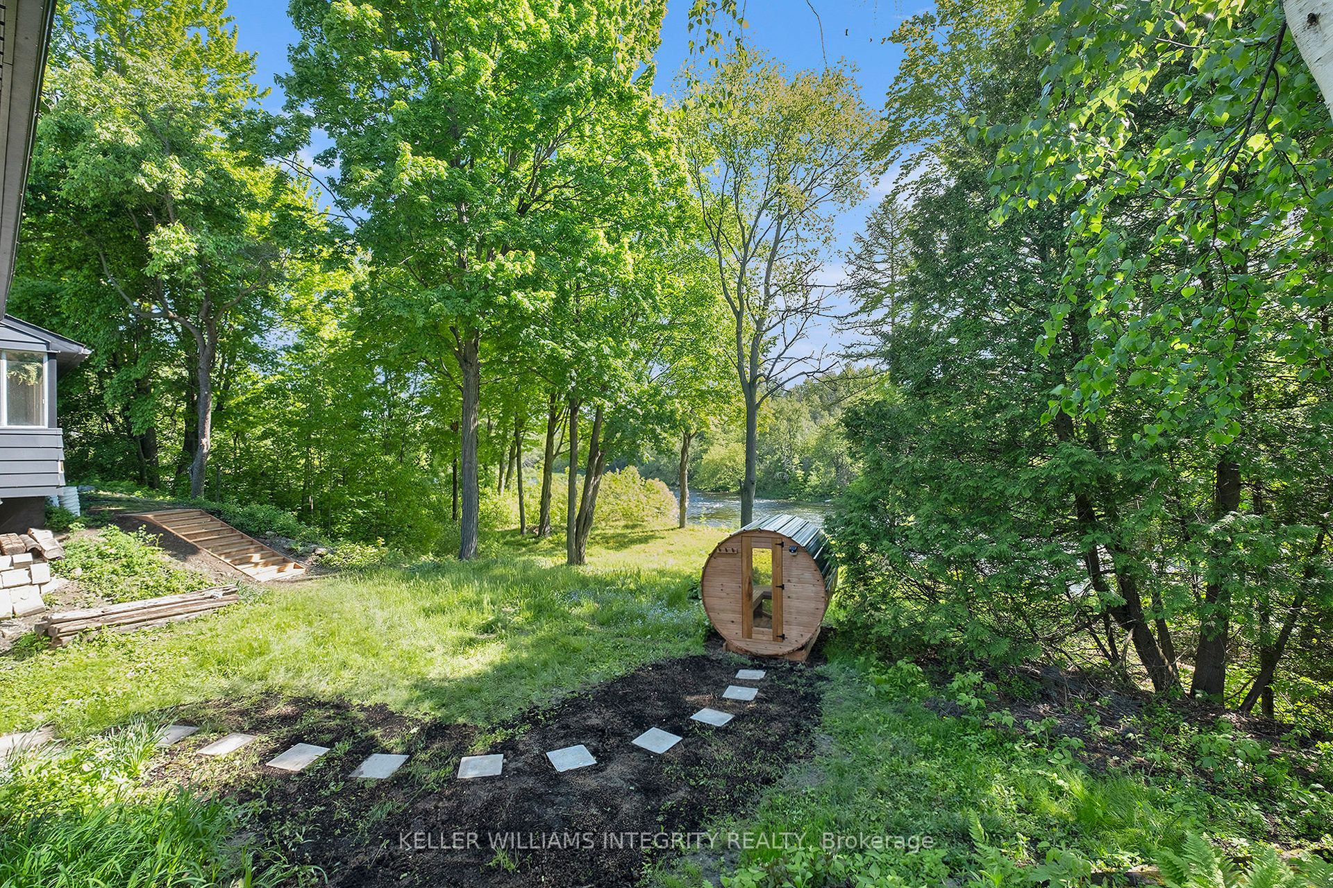 17 Lockview Road Property Photo 3