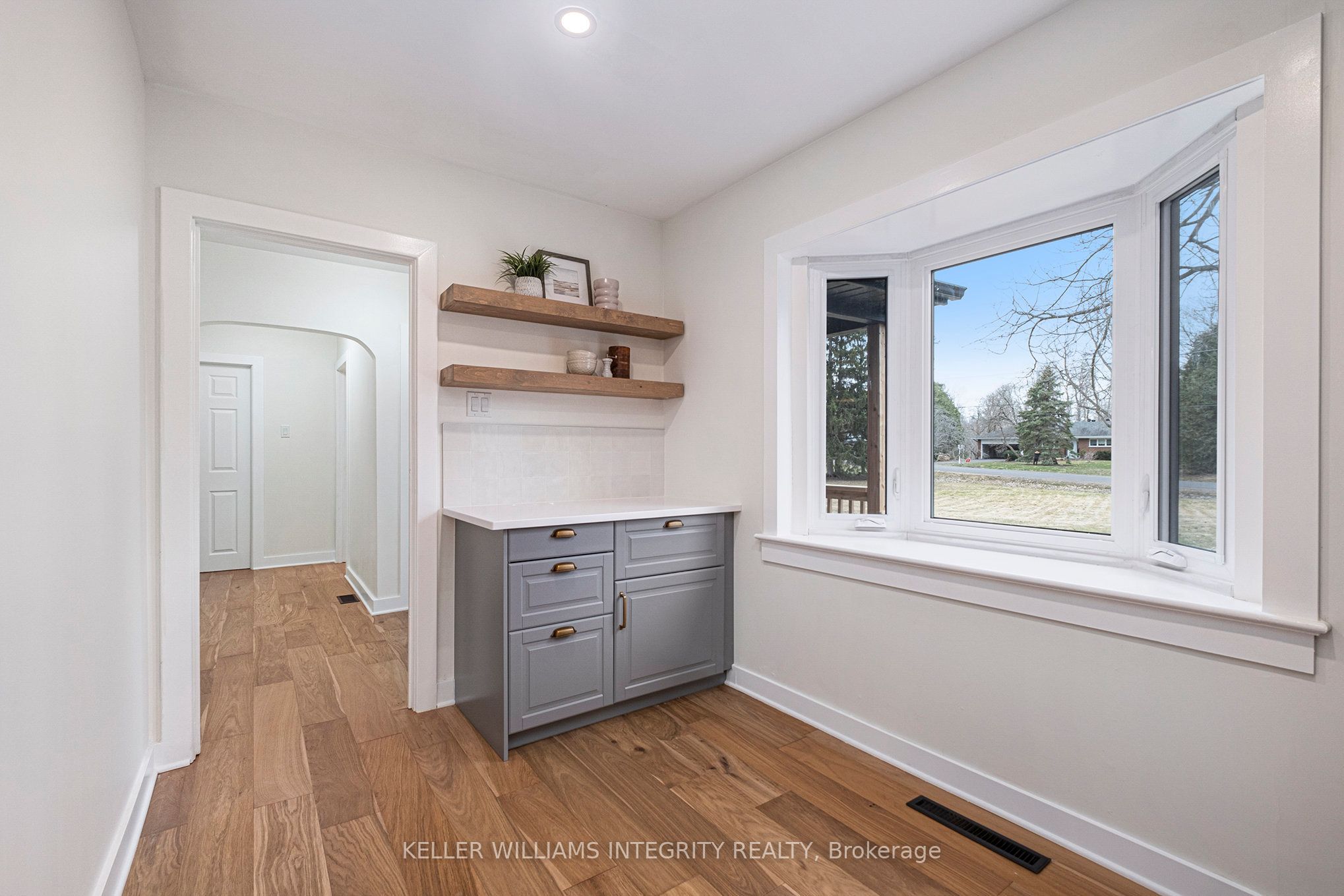 17 Lockview Road Property Photo 7