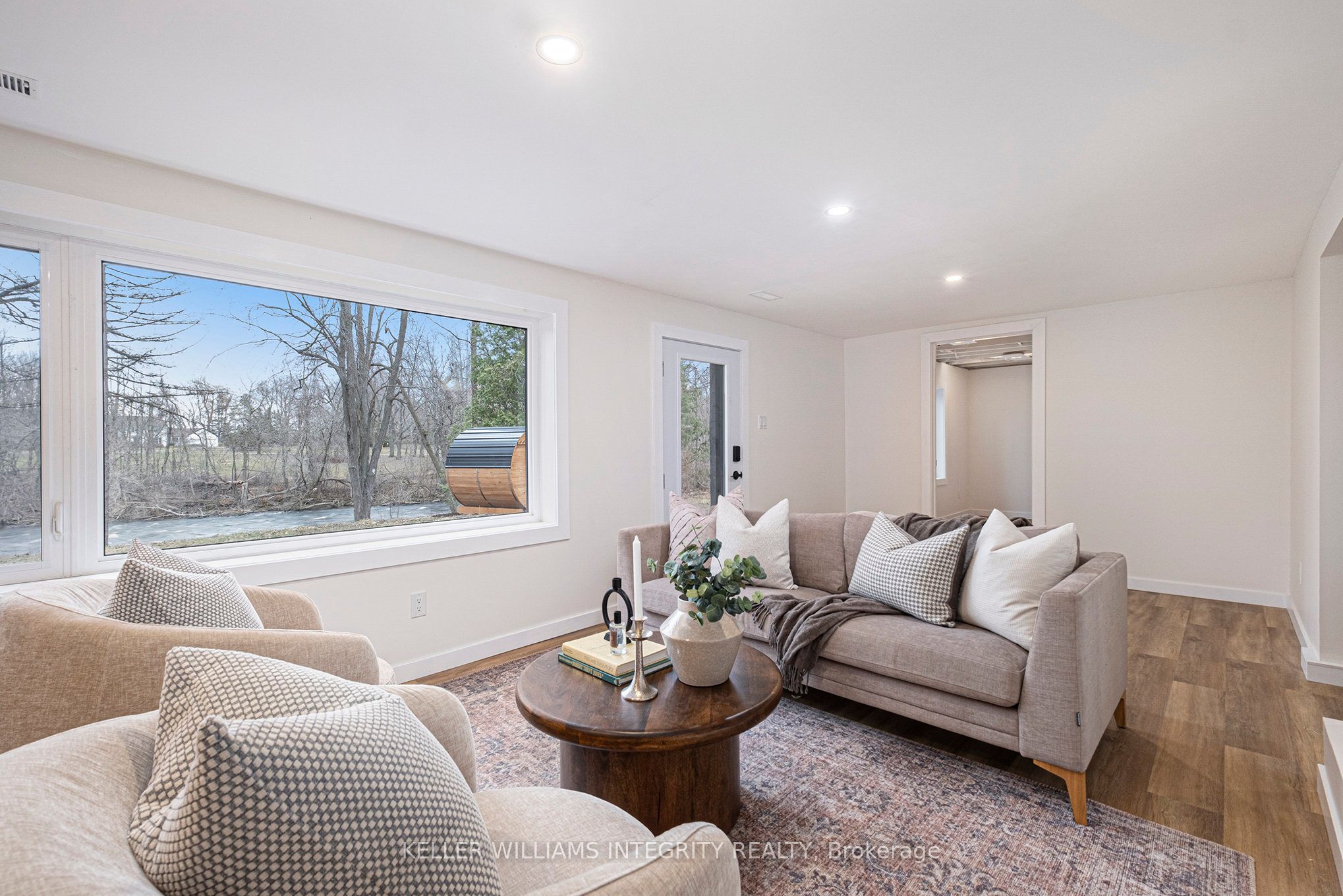 17 Lockview Road Property Photo 27