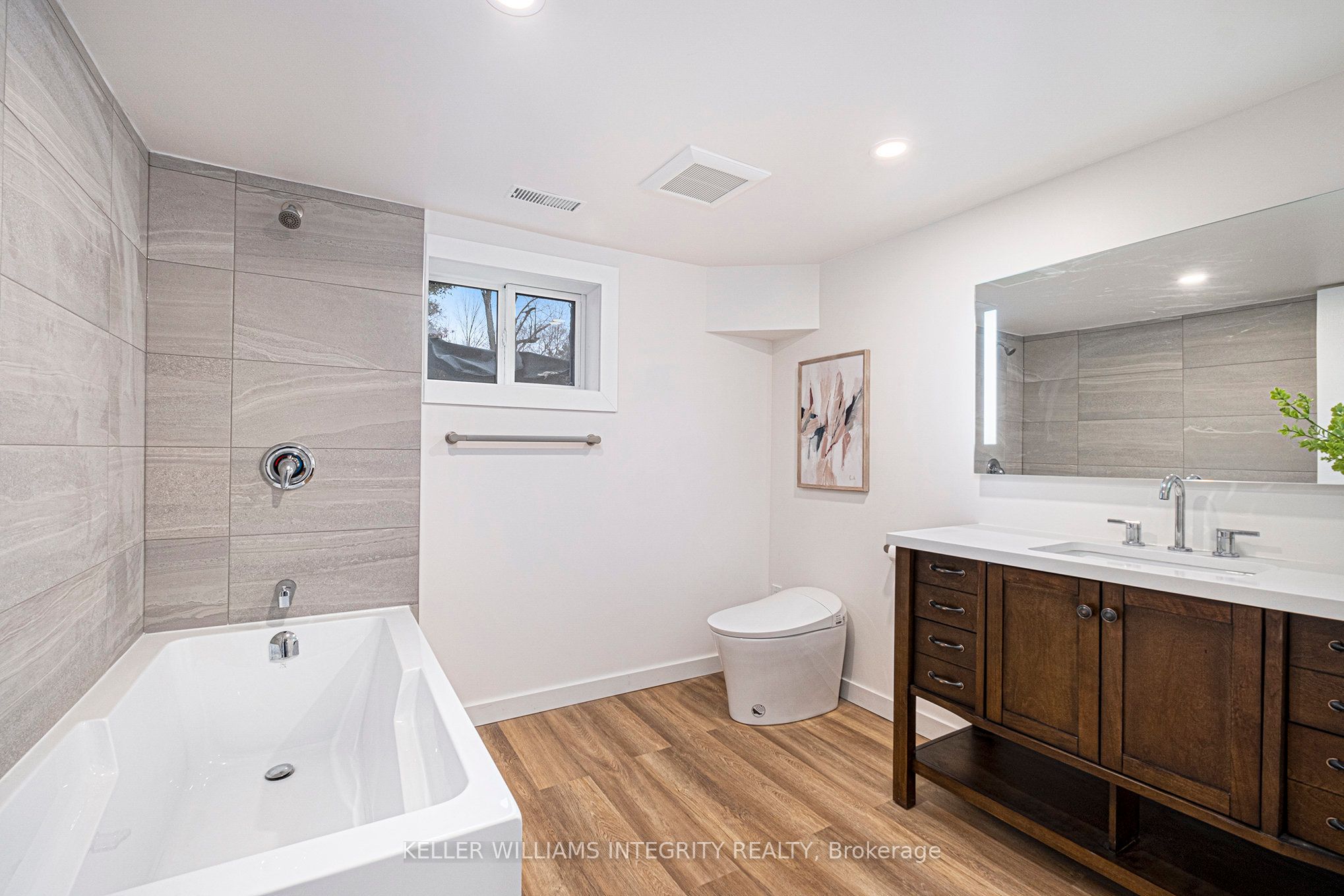 17 Lockview Road Property Photo 31