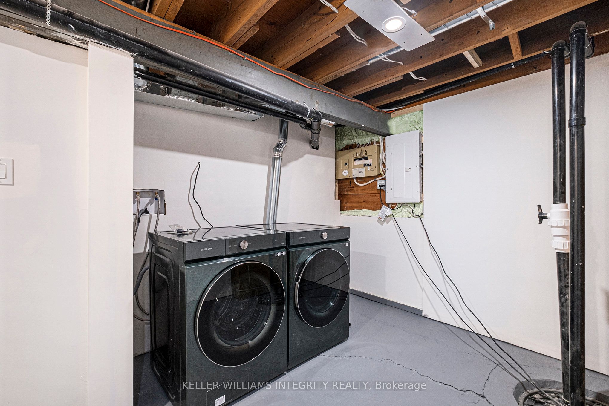 17 Lockview Road Property Photo 32
