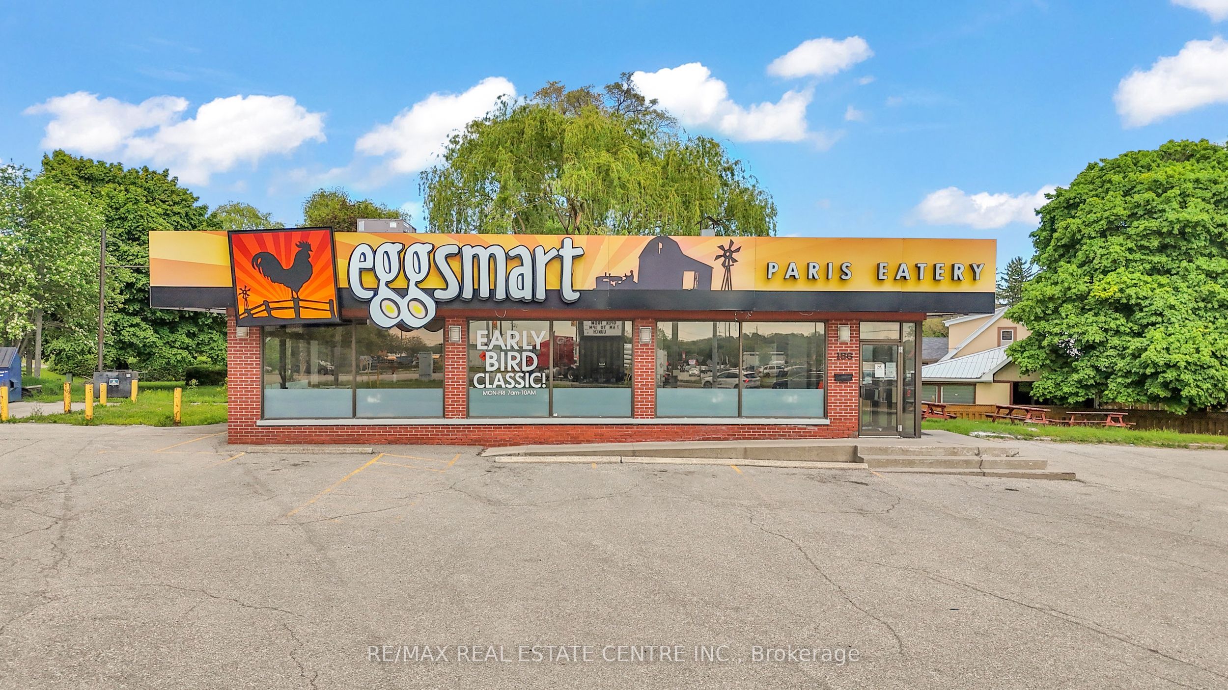 156 Dundas Street Property Photo 2