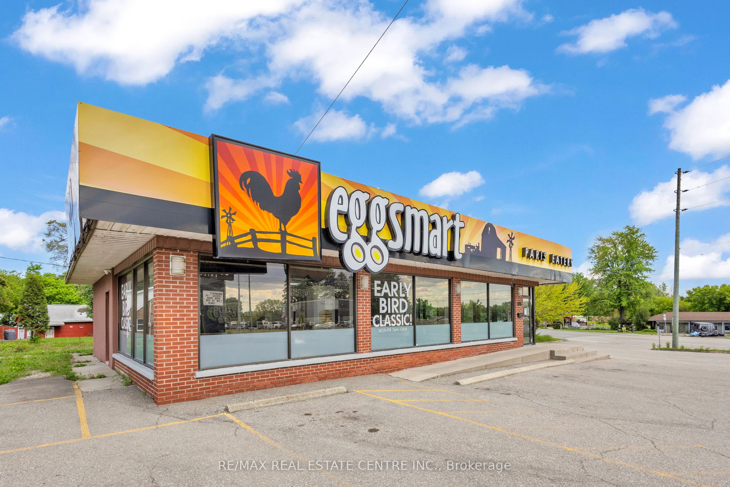 156 Dundas Street Property Photo 3