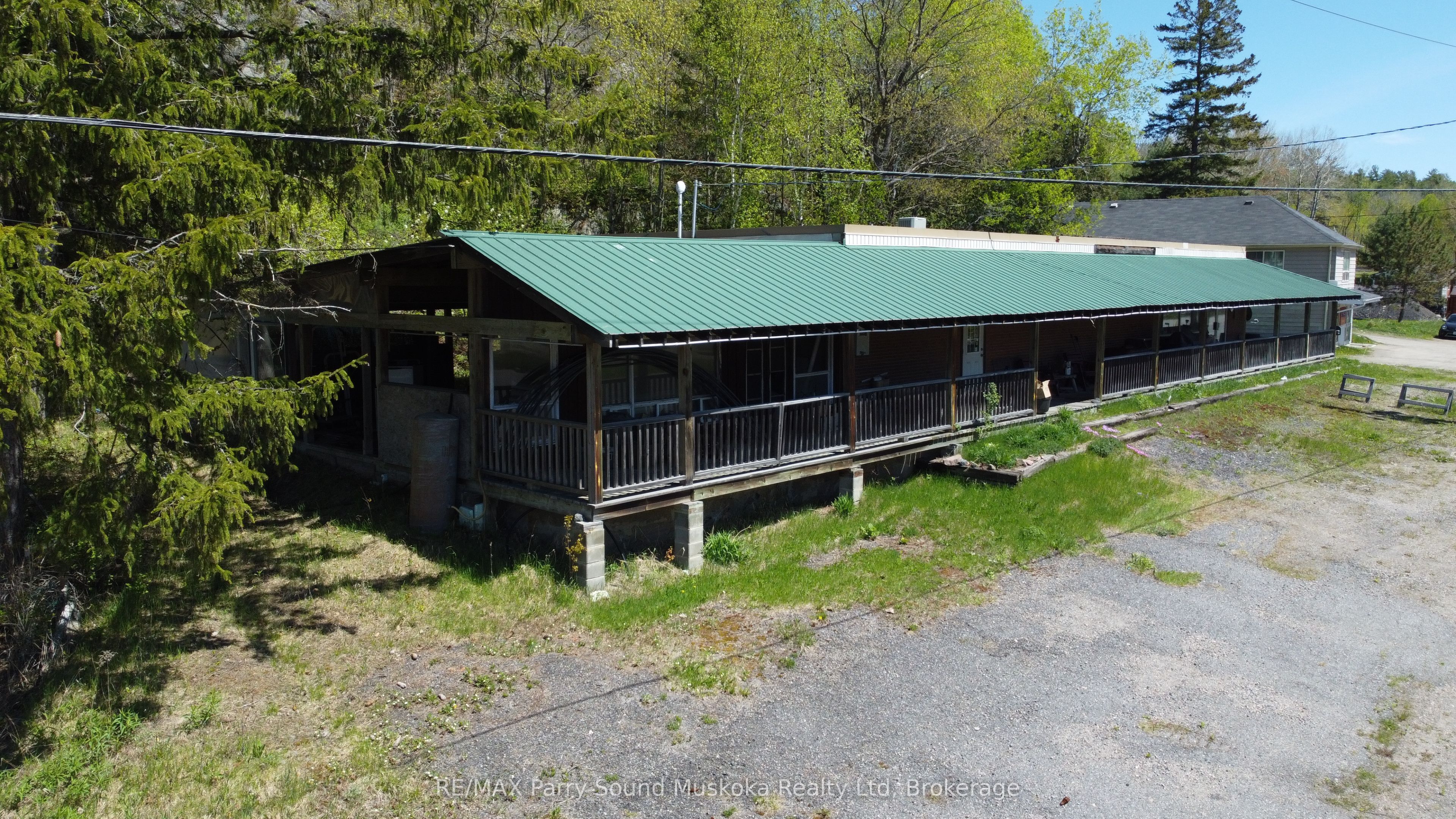 1672 Hwy 69 Property Photo 5