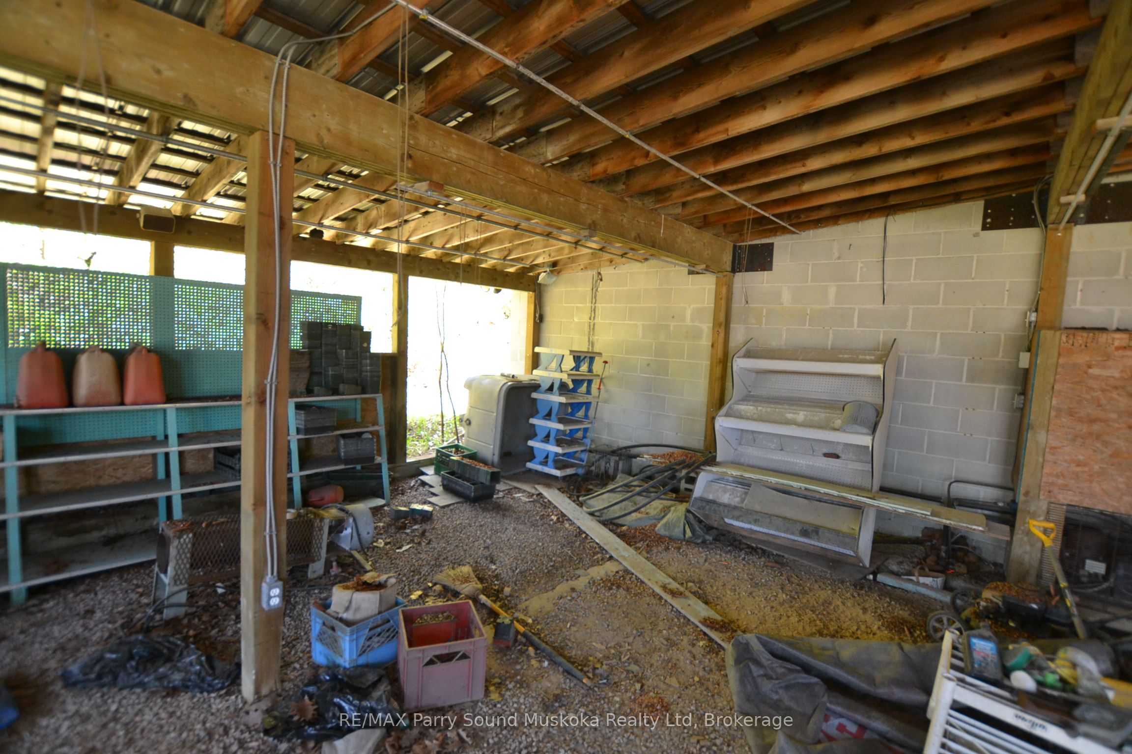 1672 Hwy 69 Property Photo 18