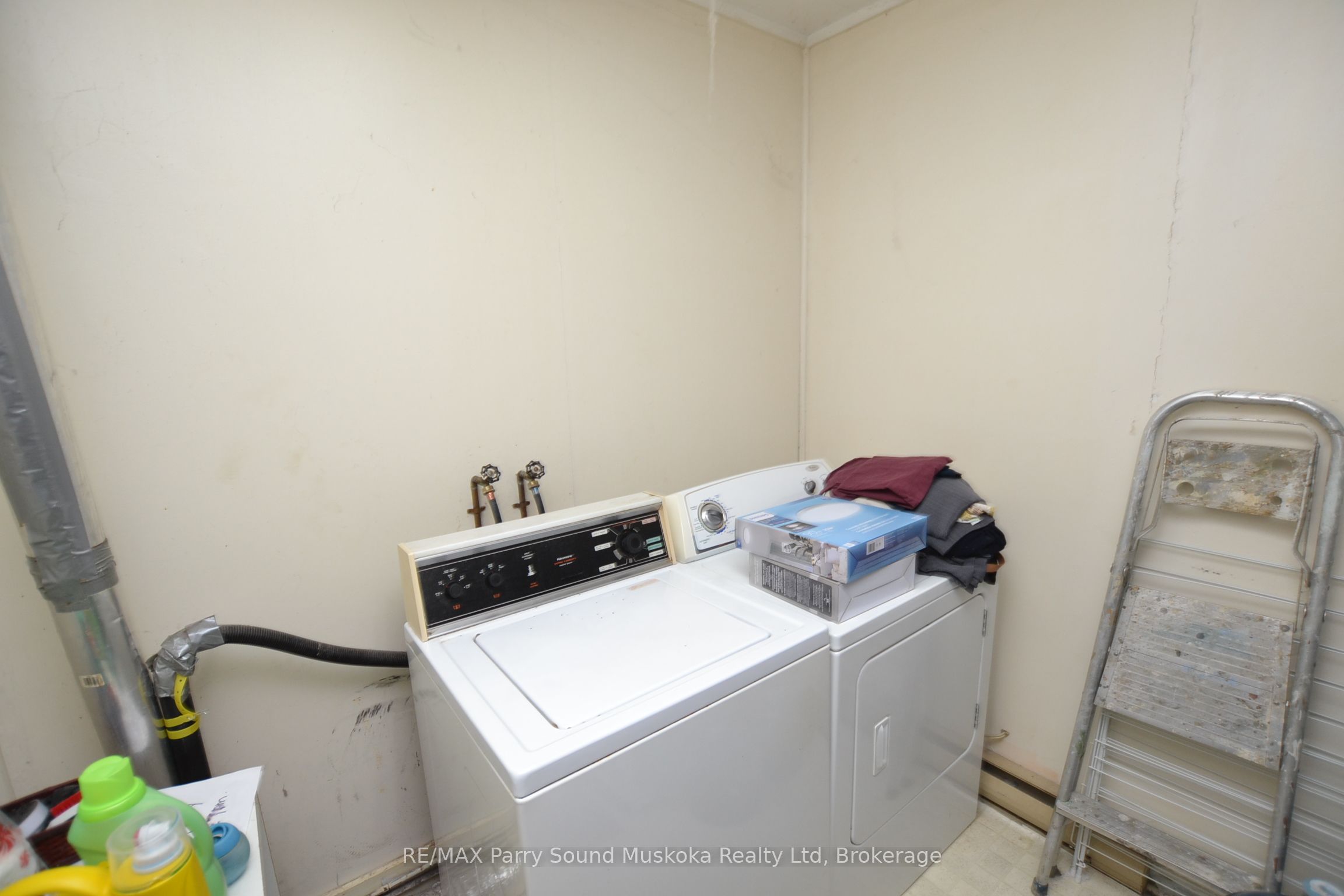1672 Hwy 69 Property Photo 29