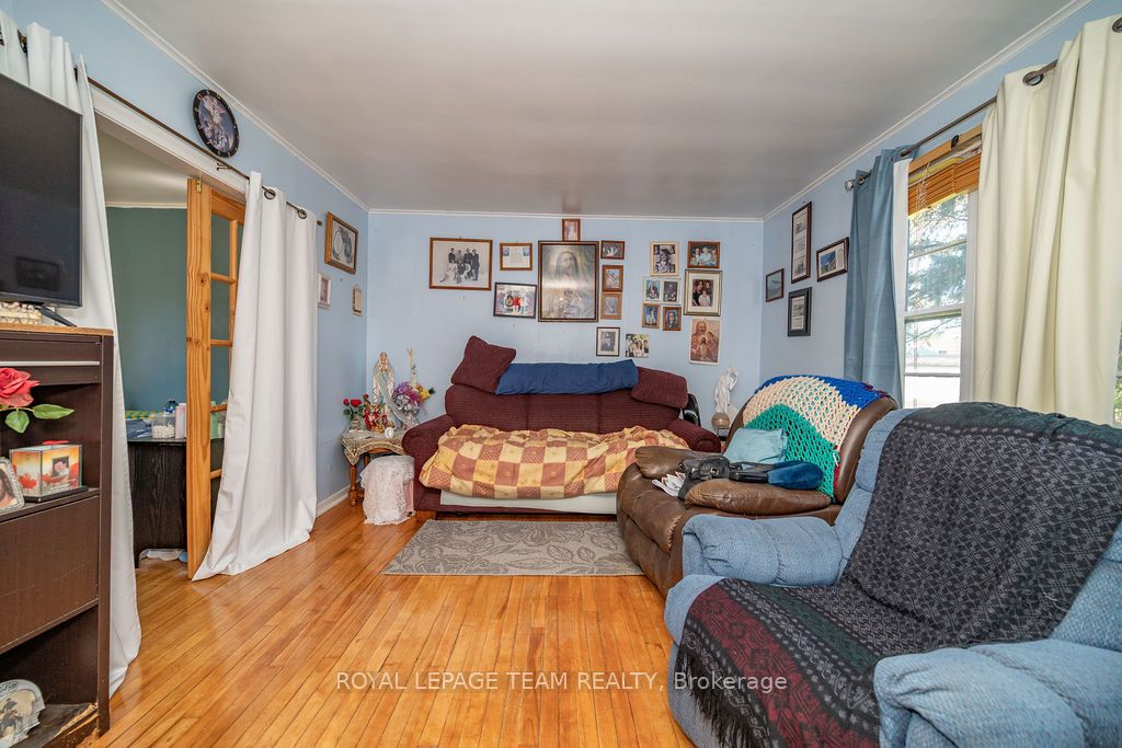 72 Sebastopol Drive Property Photo 13