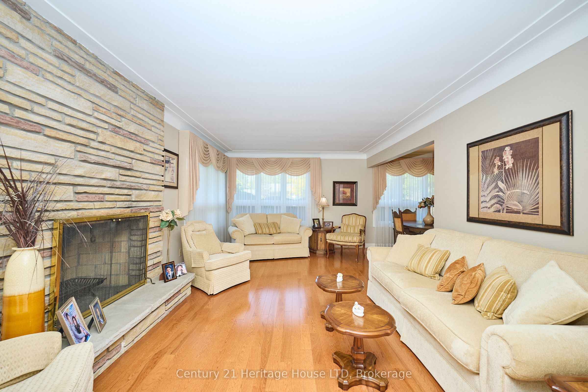 4668 Pinedale Drive Property Photo 5