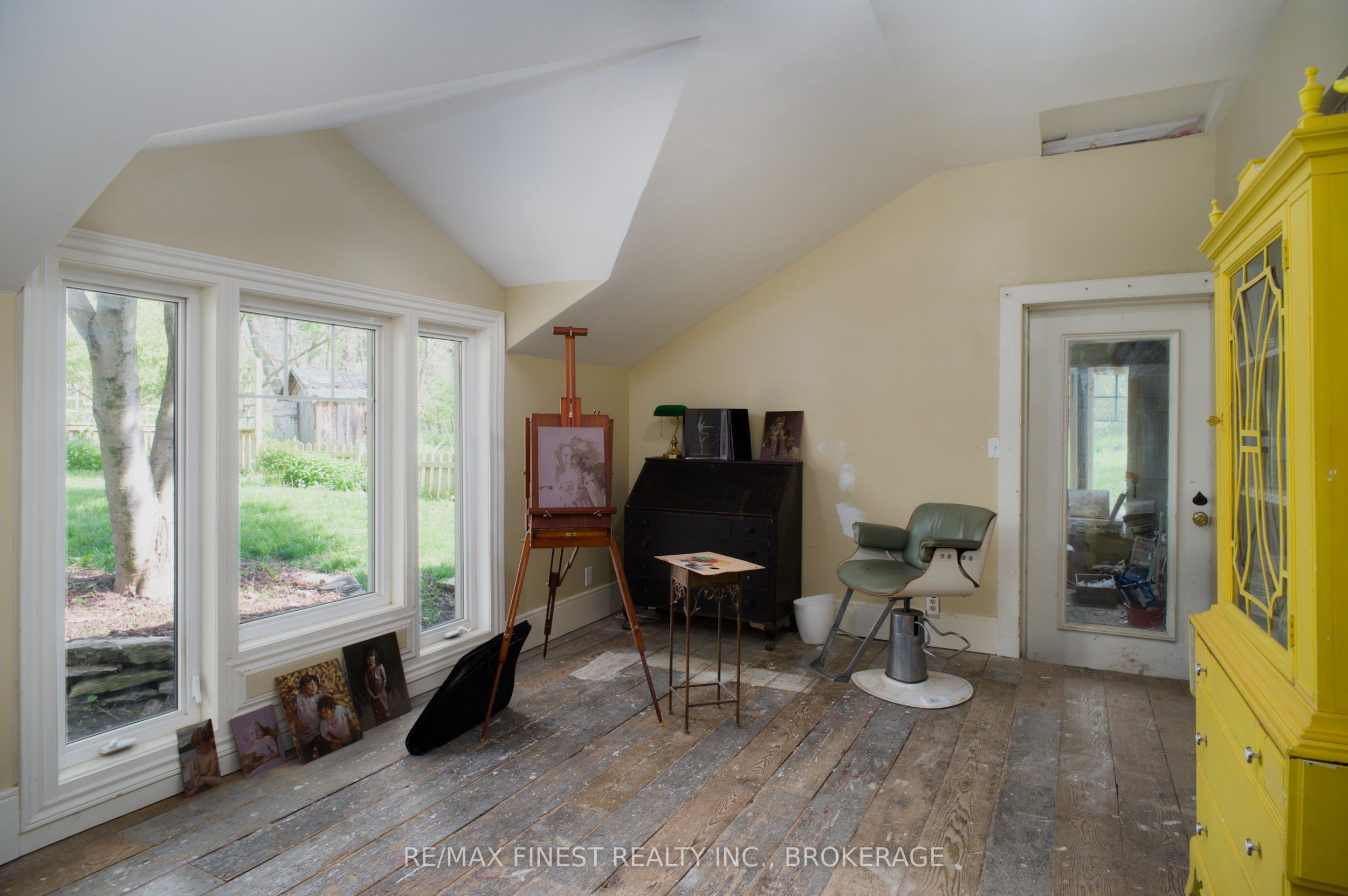 14005 Front Road Property Photo 20
