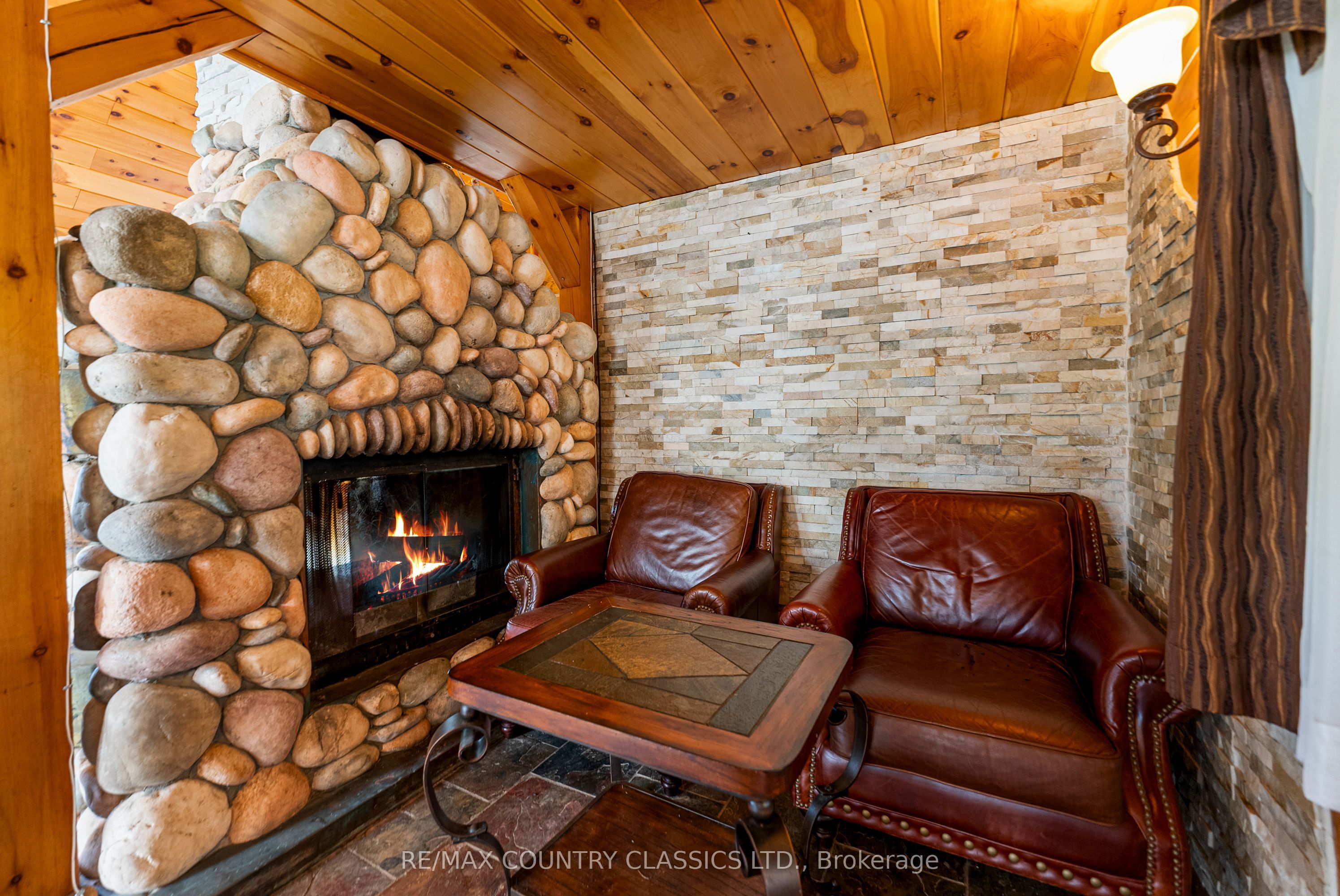 16 Beaver Creek Rd Property Photo 17