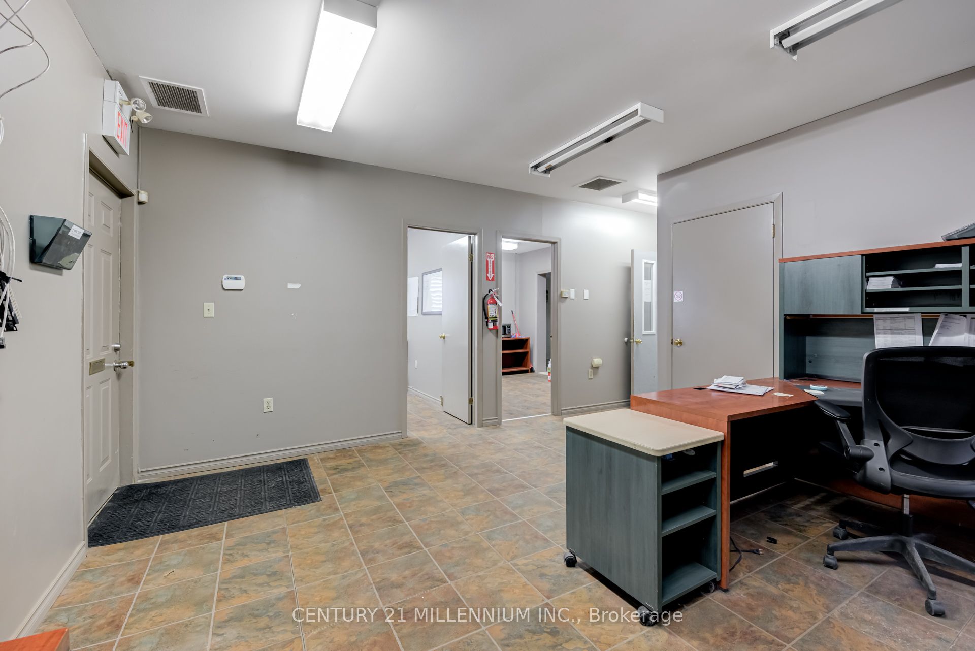 2073 Piper Lane Property Photo 9