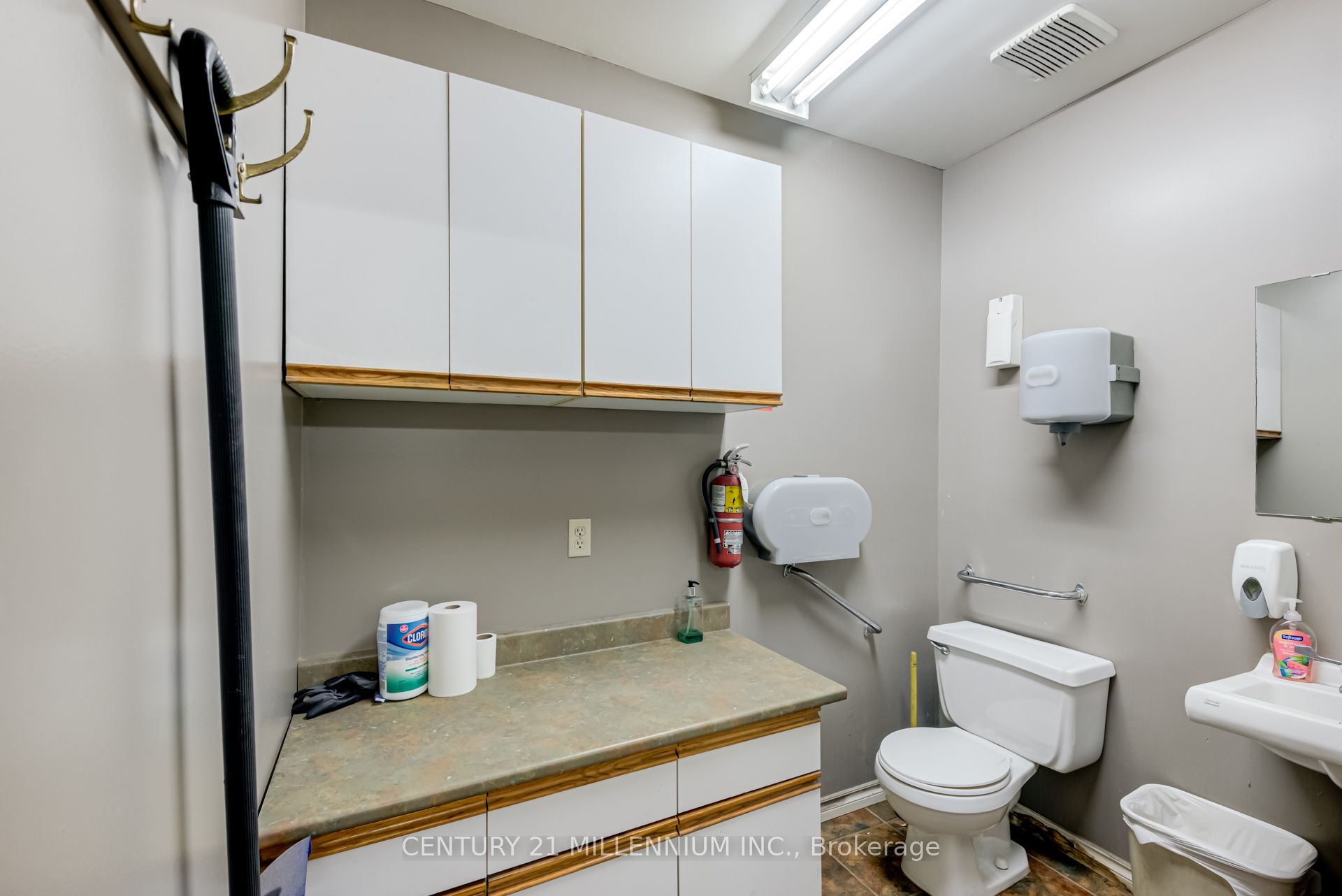 2073 Piper Lane Property Photo 18