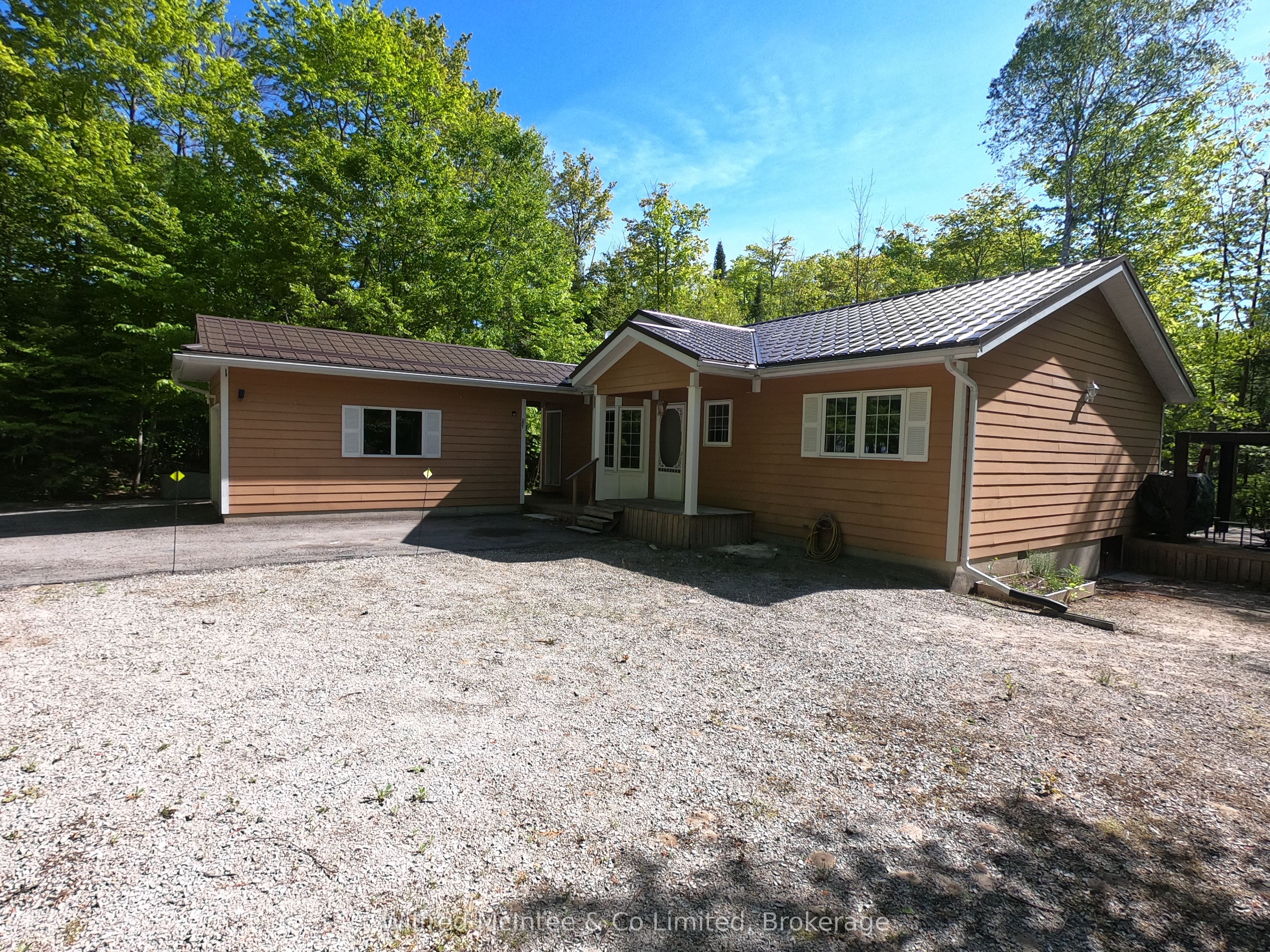 49 Beechwood Dr