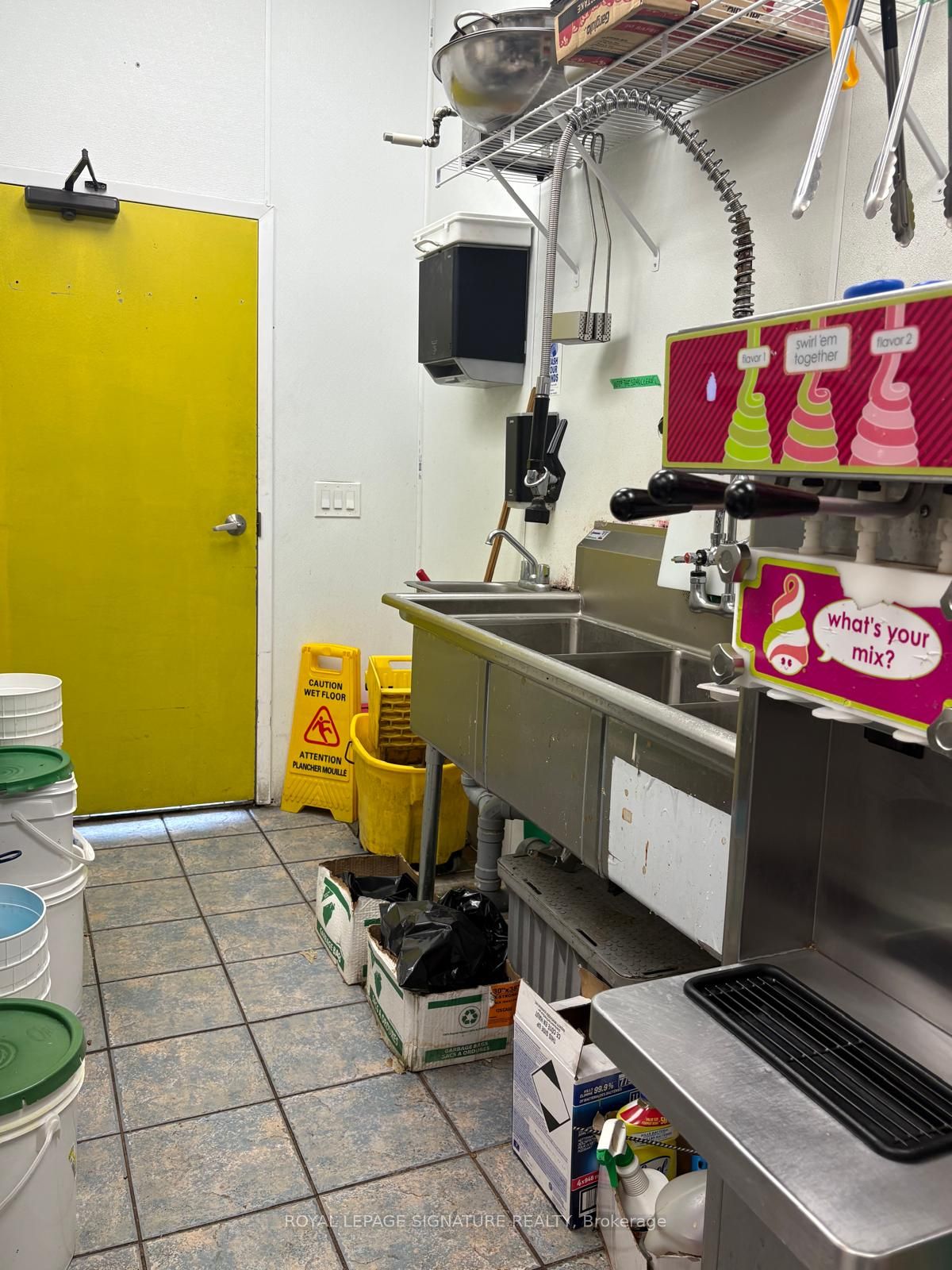#unit 1 - 1200 Lambton Mall Road Property Photo 13