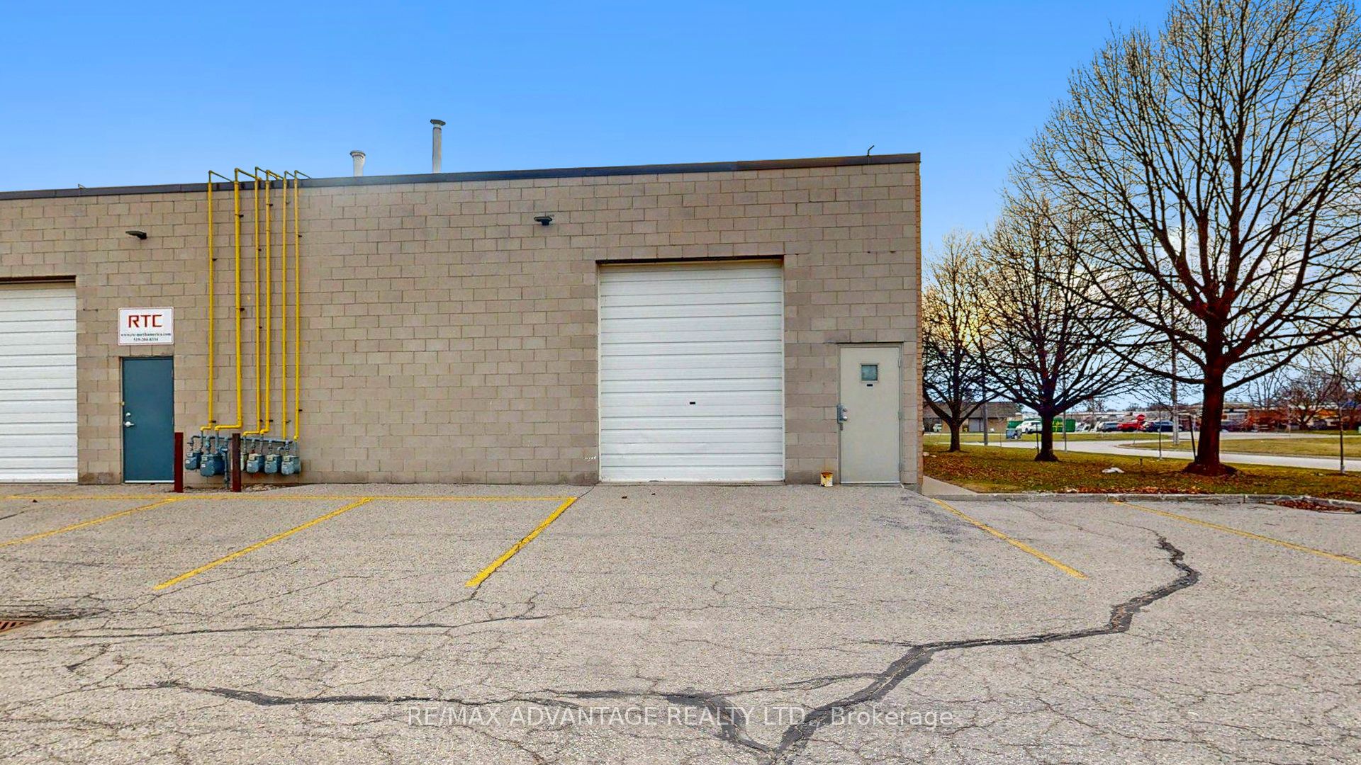 60 Meg Dr Property Photo 3