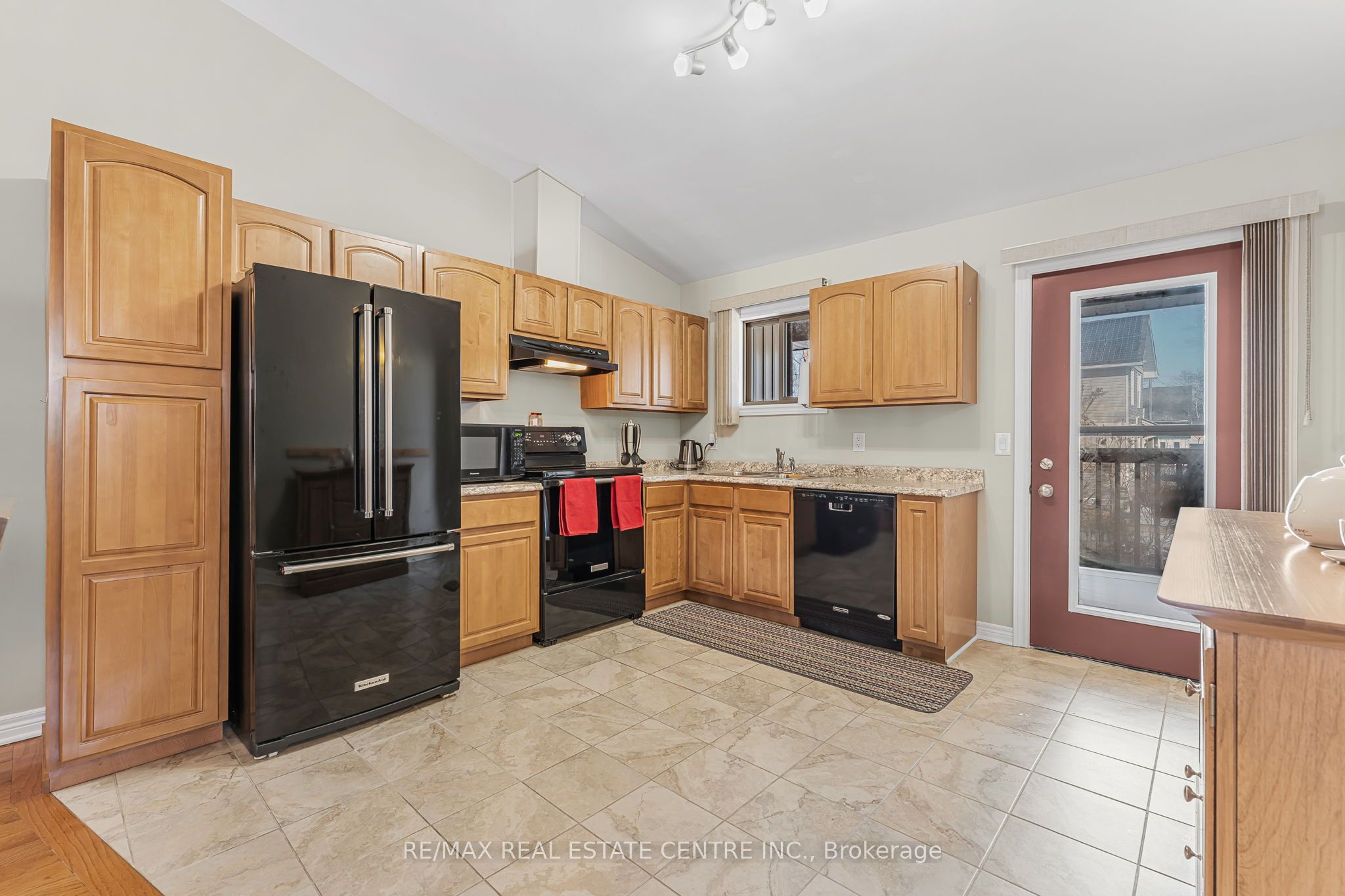 3780 Glendale Avenue Property Photo 7