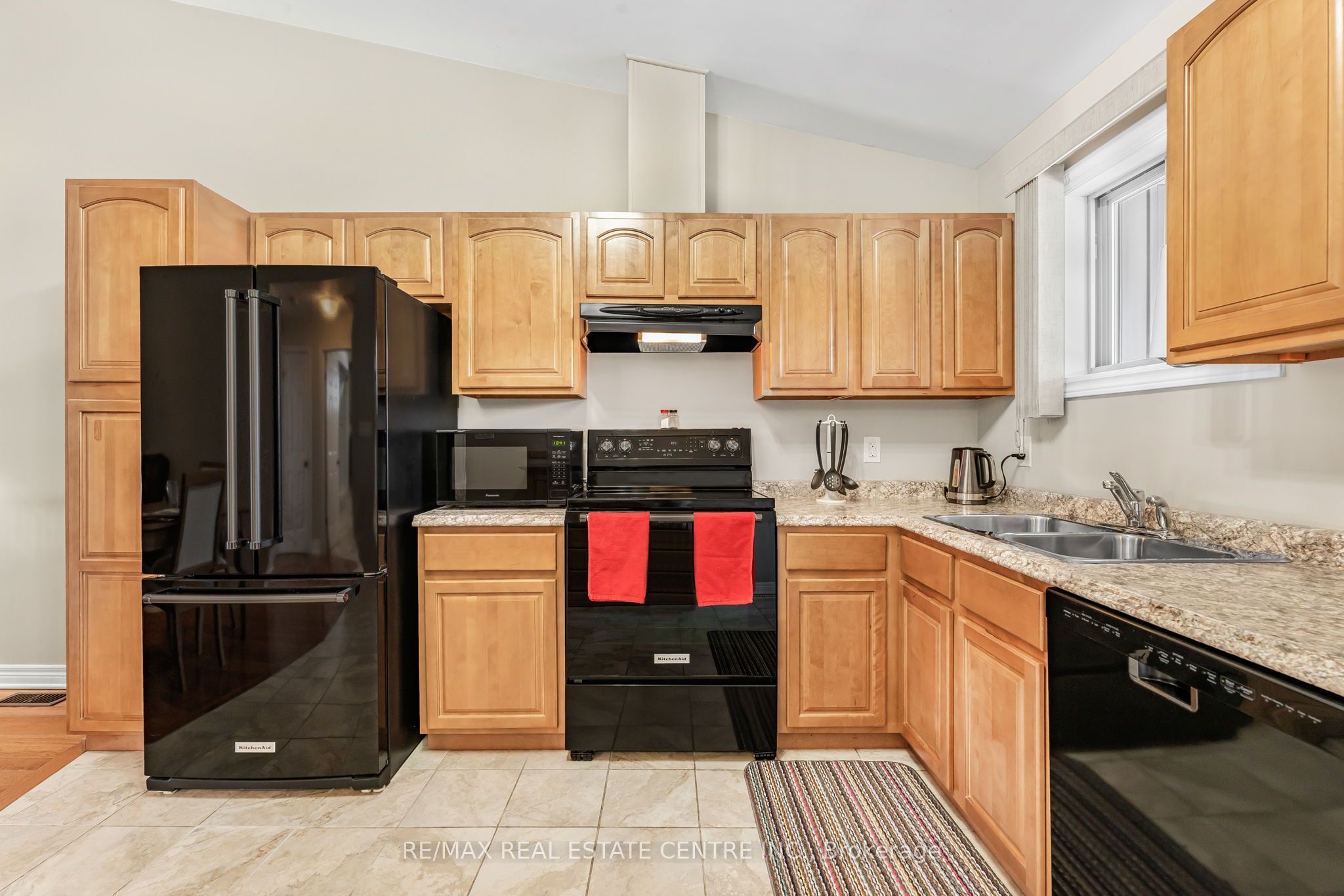 3780 Glendale Avenue Property Photo 8