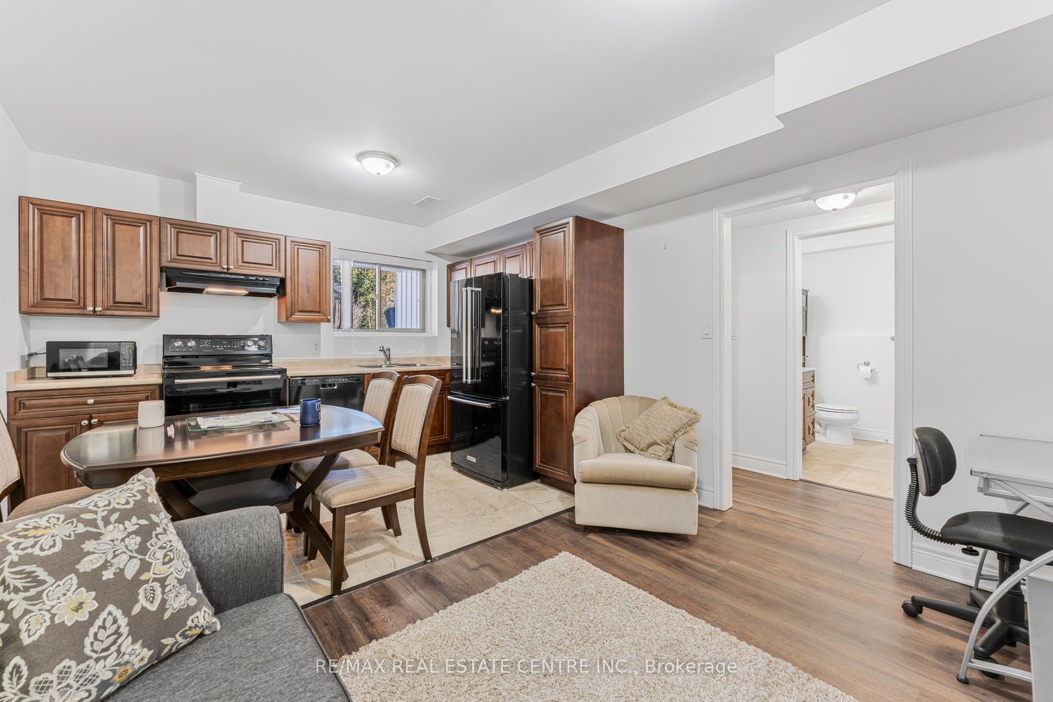 3780 Glendale Avenue Property Photo 23