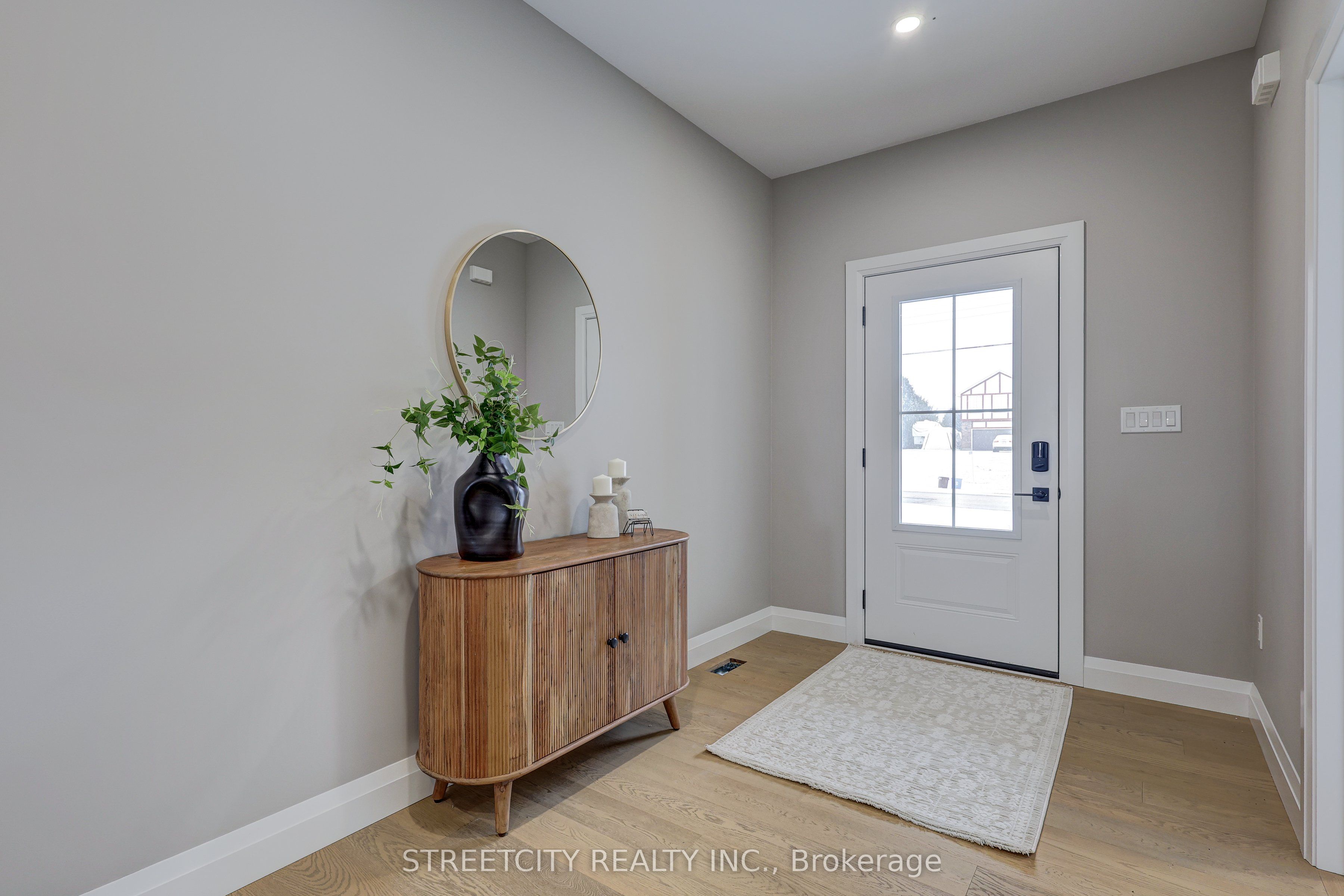 8088 Union Road Property Photo 6