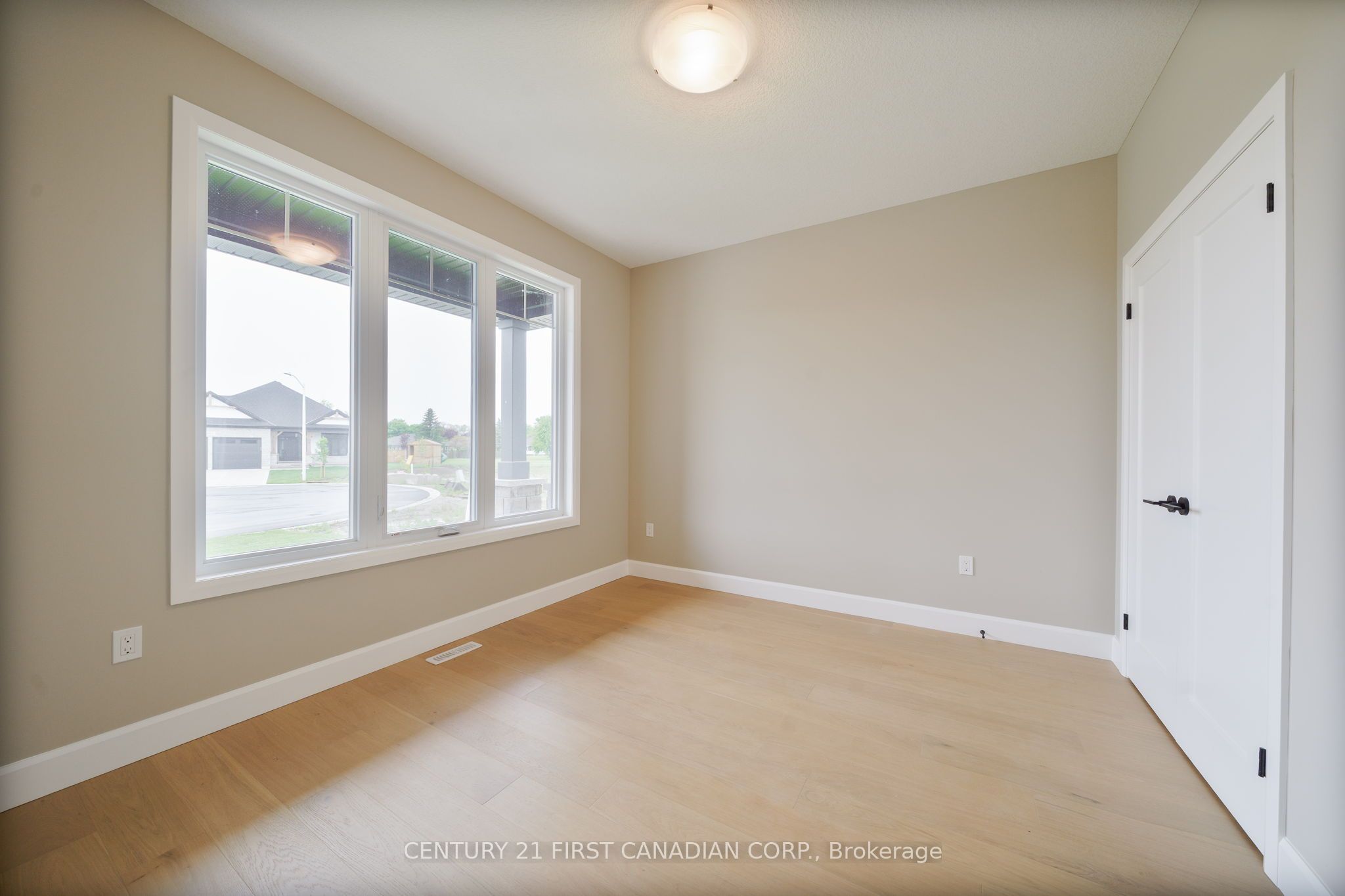 482 Julianna Court Property Photo 6