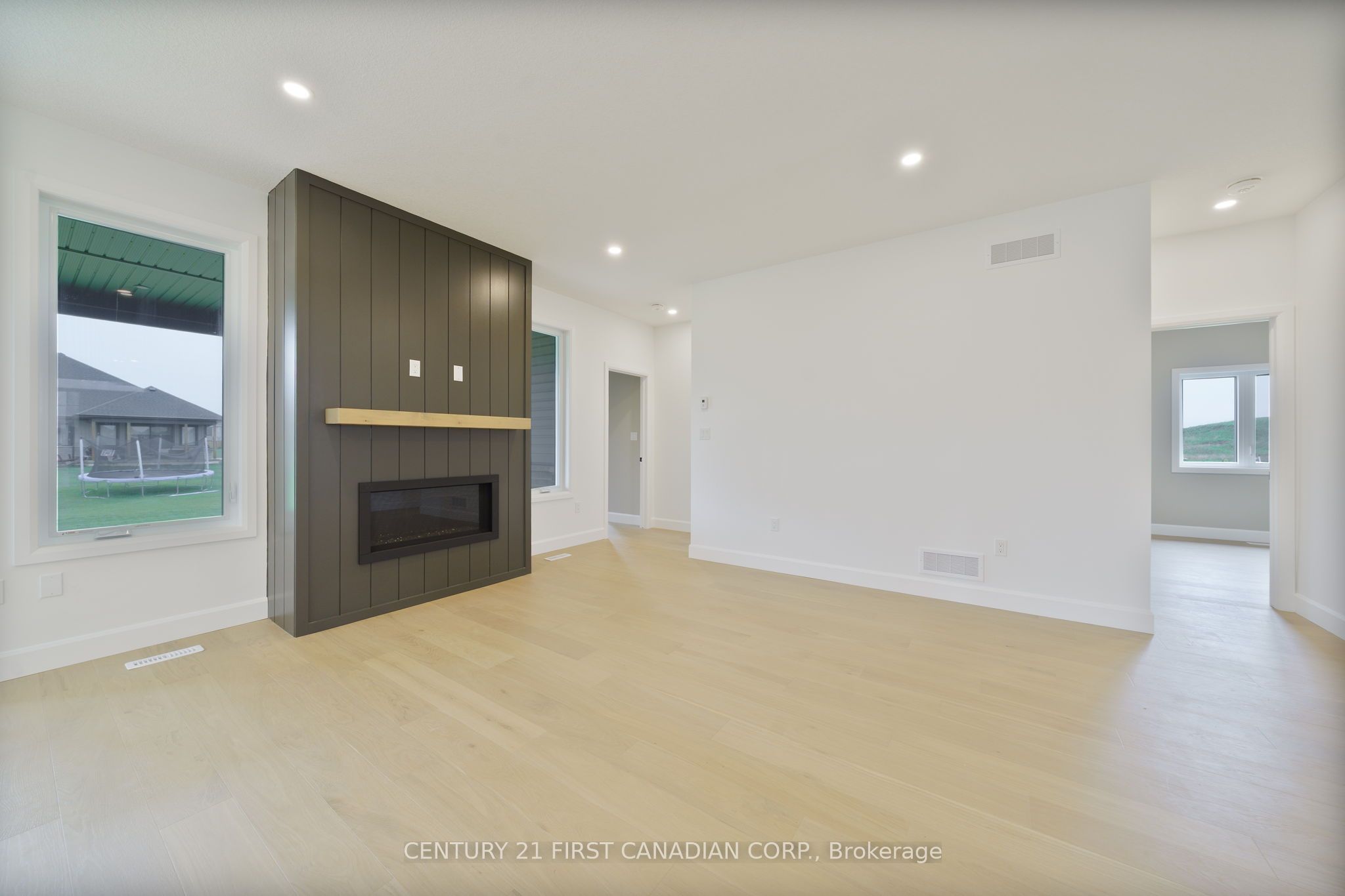 482 Julianna Court Property Photo 10