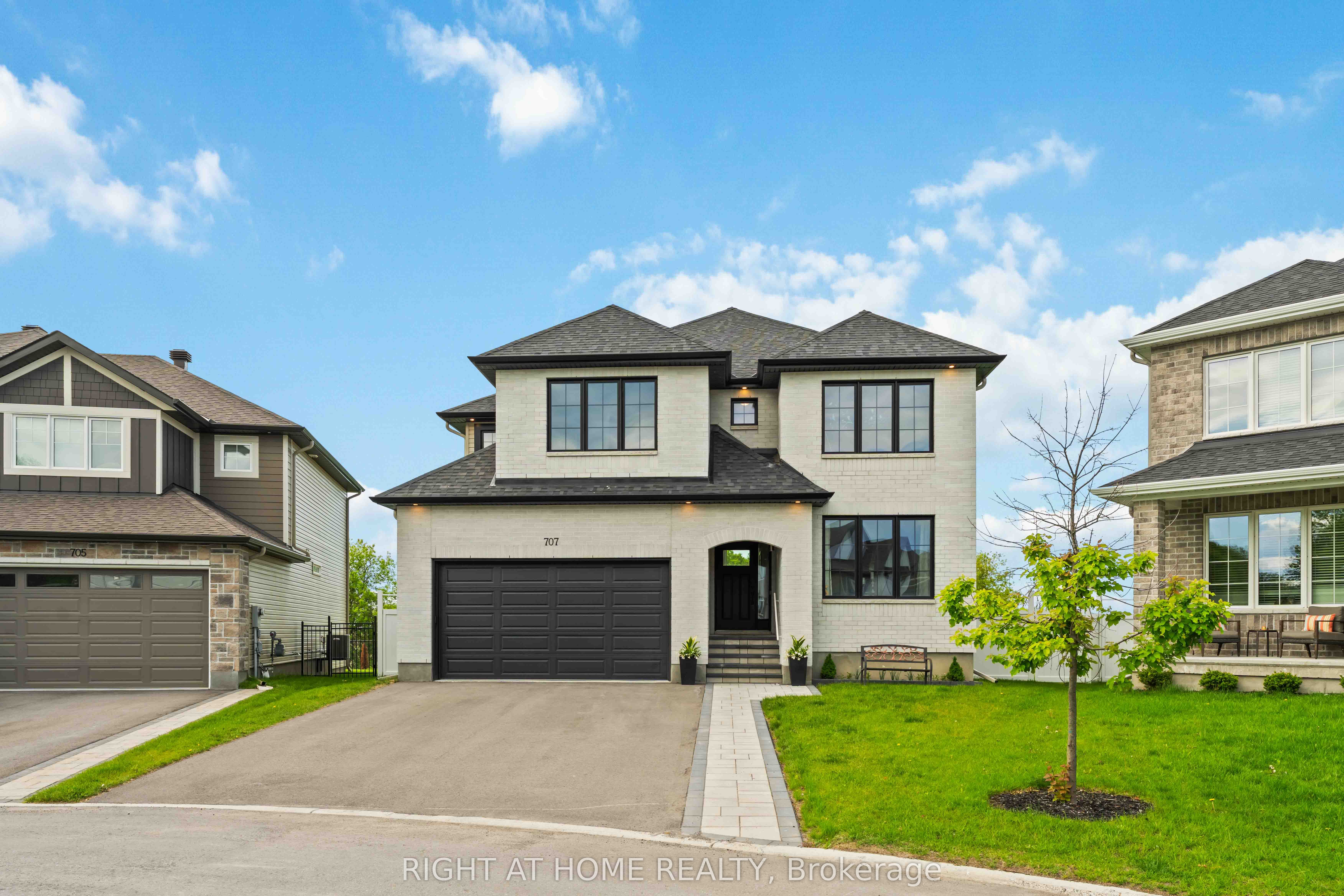 707 Kirkham Crescent Property Photo 1