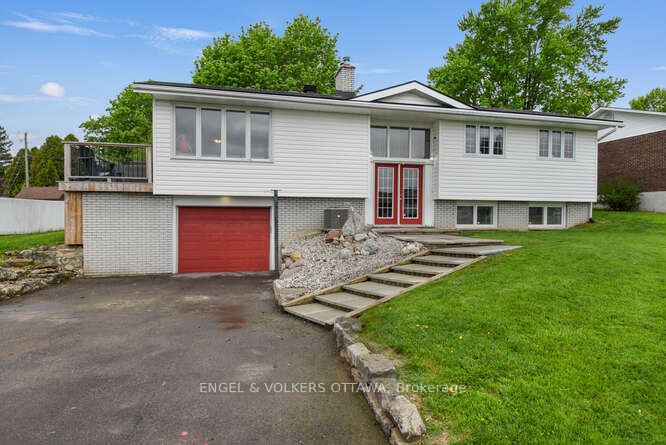 14 Island Park Drive Property Photo 1