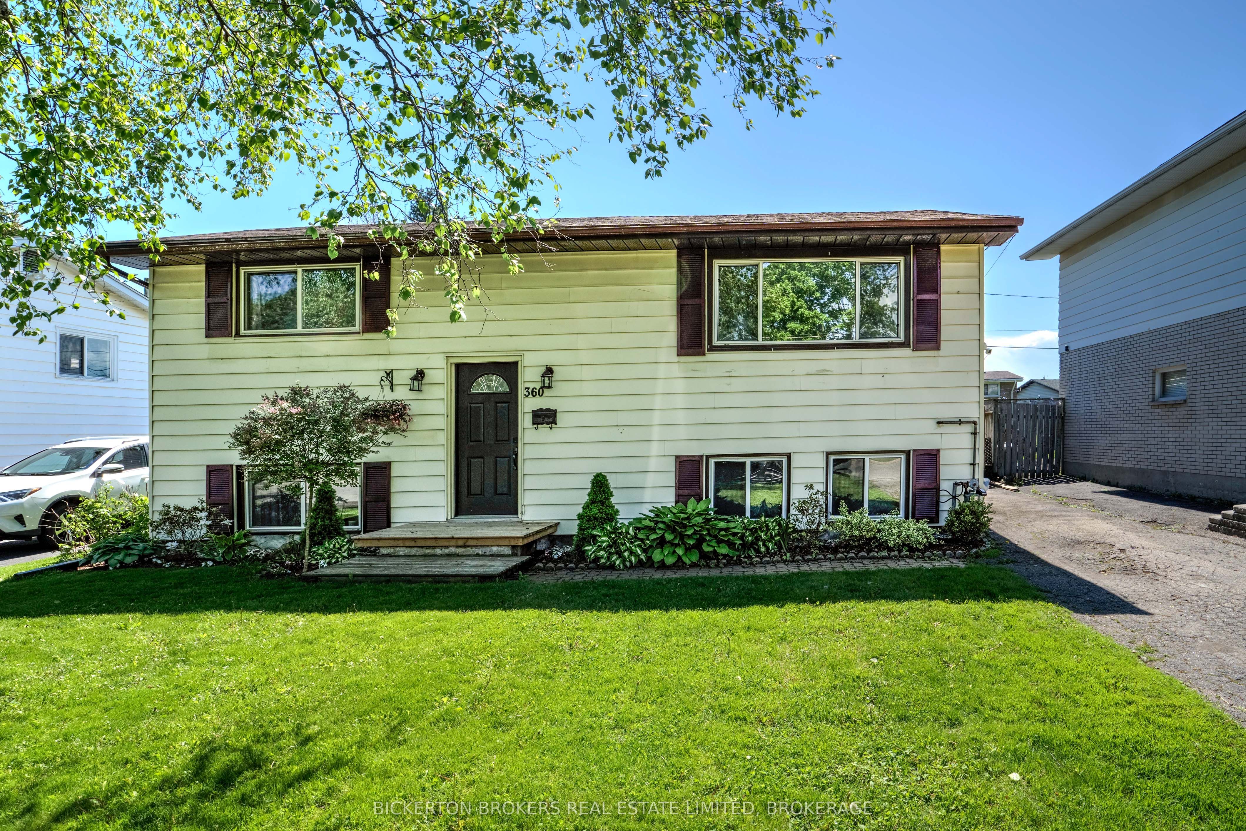 360 1st Ave