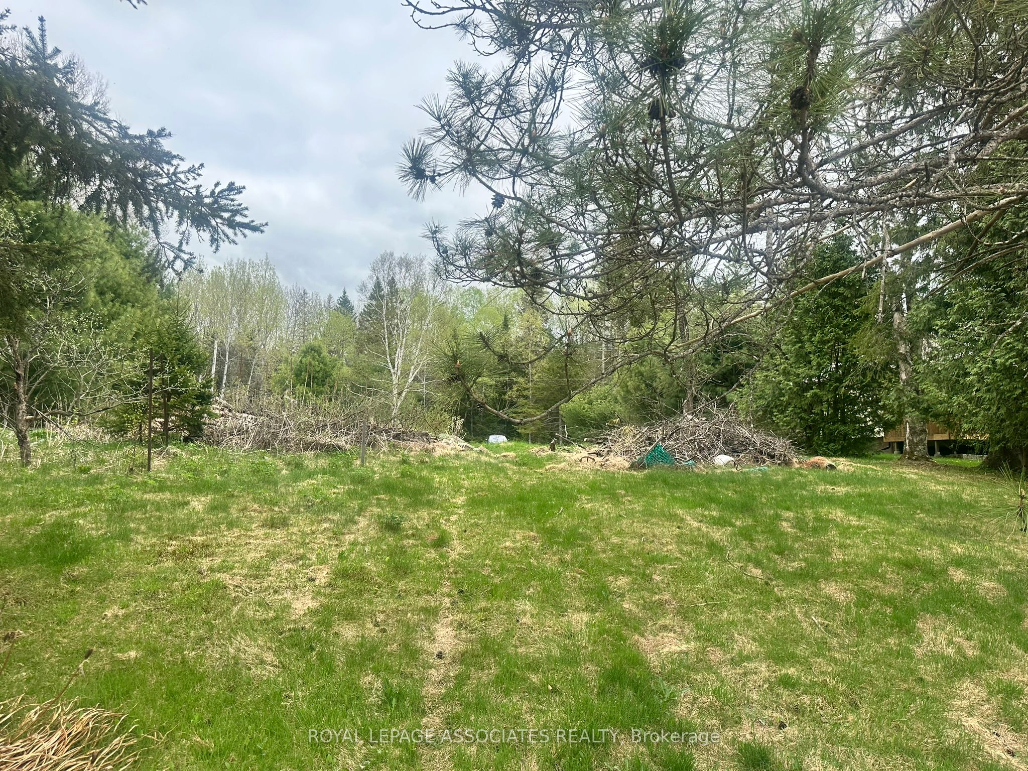 158 Lakeview Ave Property Photo 1