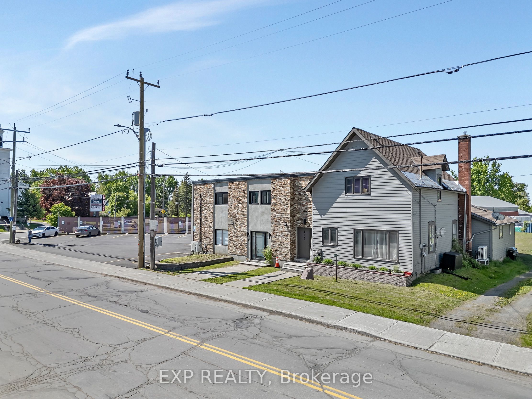 6610 Fourth Line Road Property Photo 1