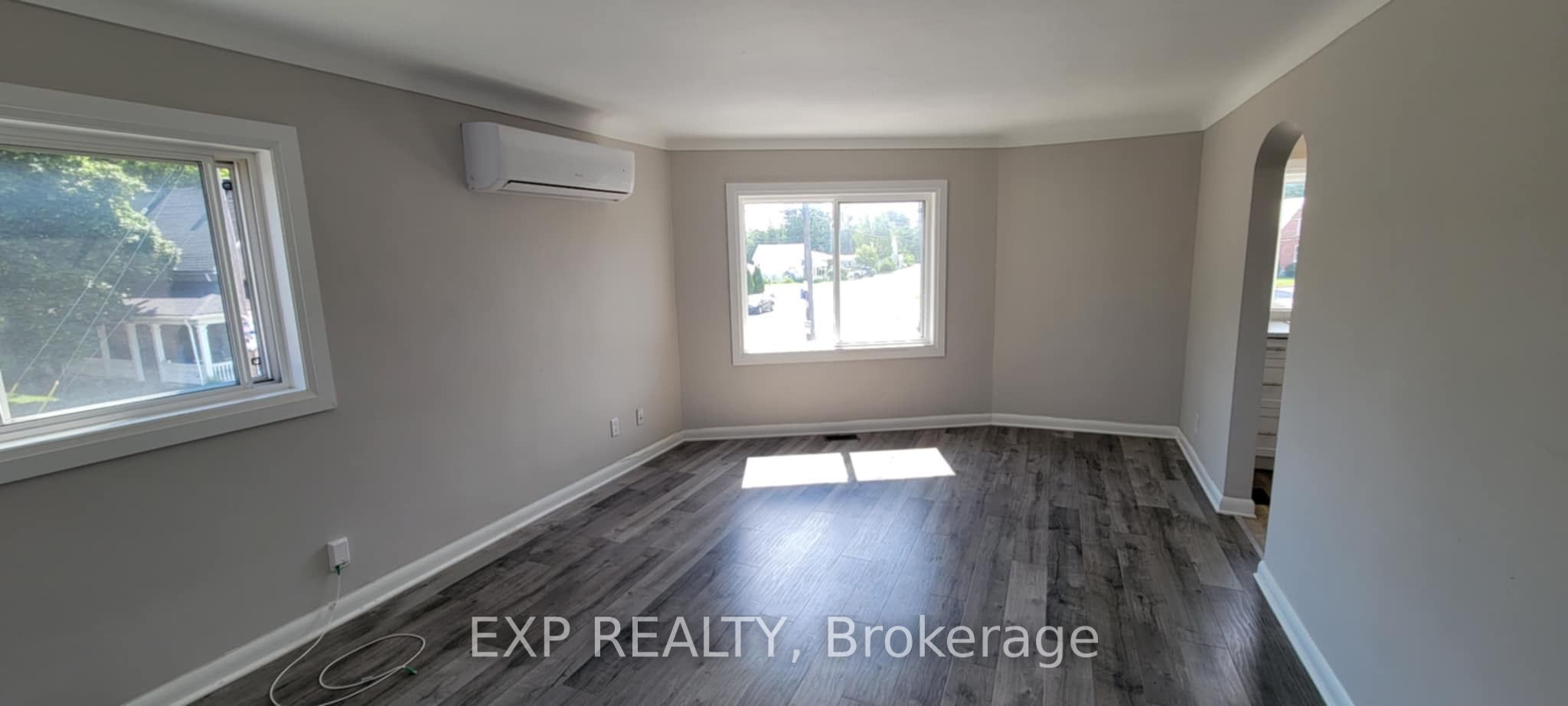 6610 Fourth Line Road Property Photo 6