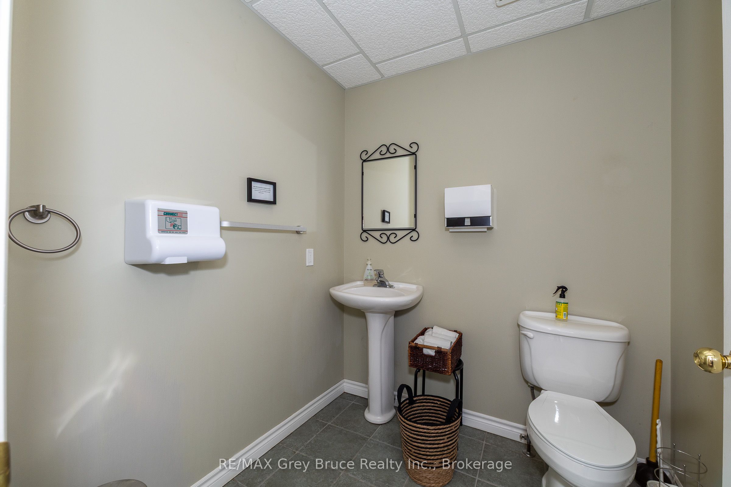 784 16th St E Property Photo 22