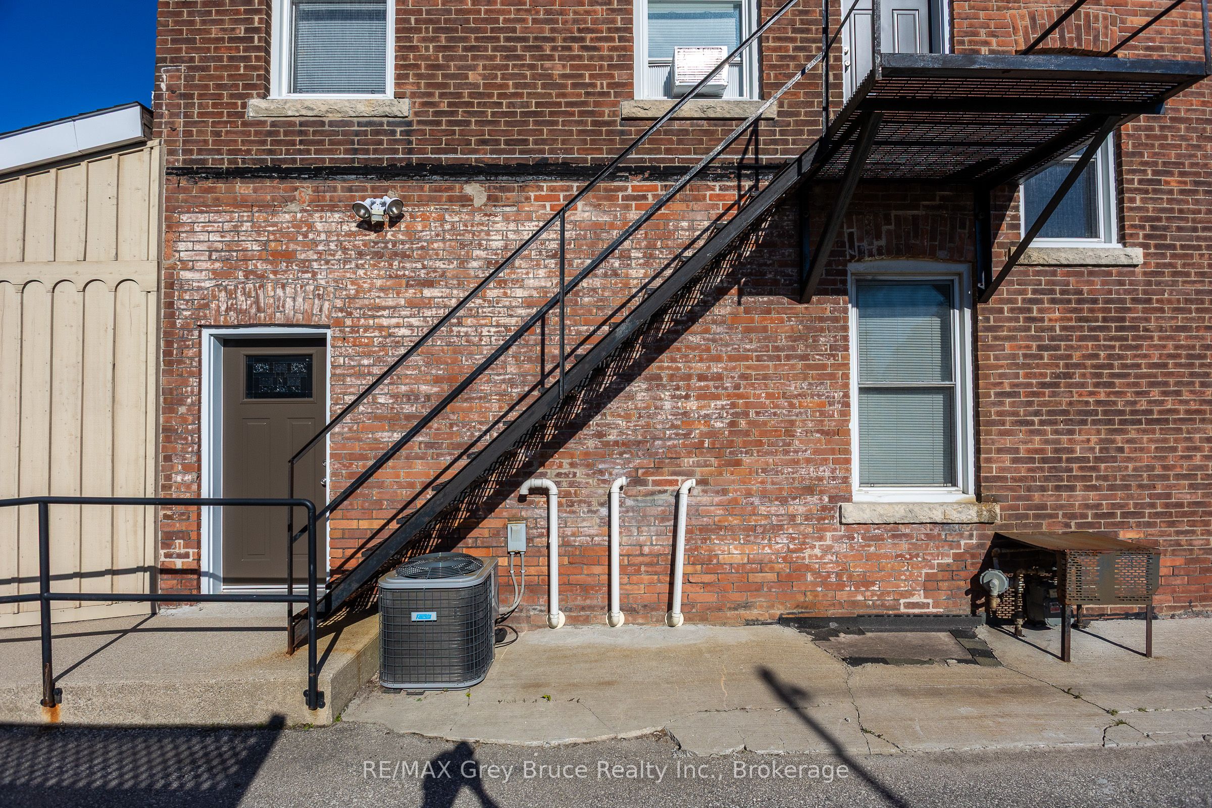 784 16th St E Property Photo 44