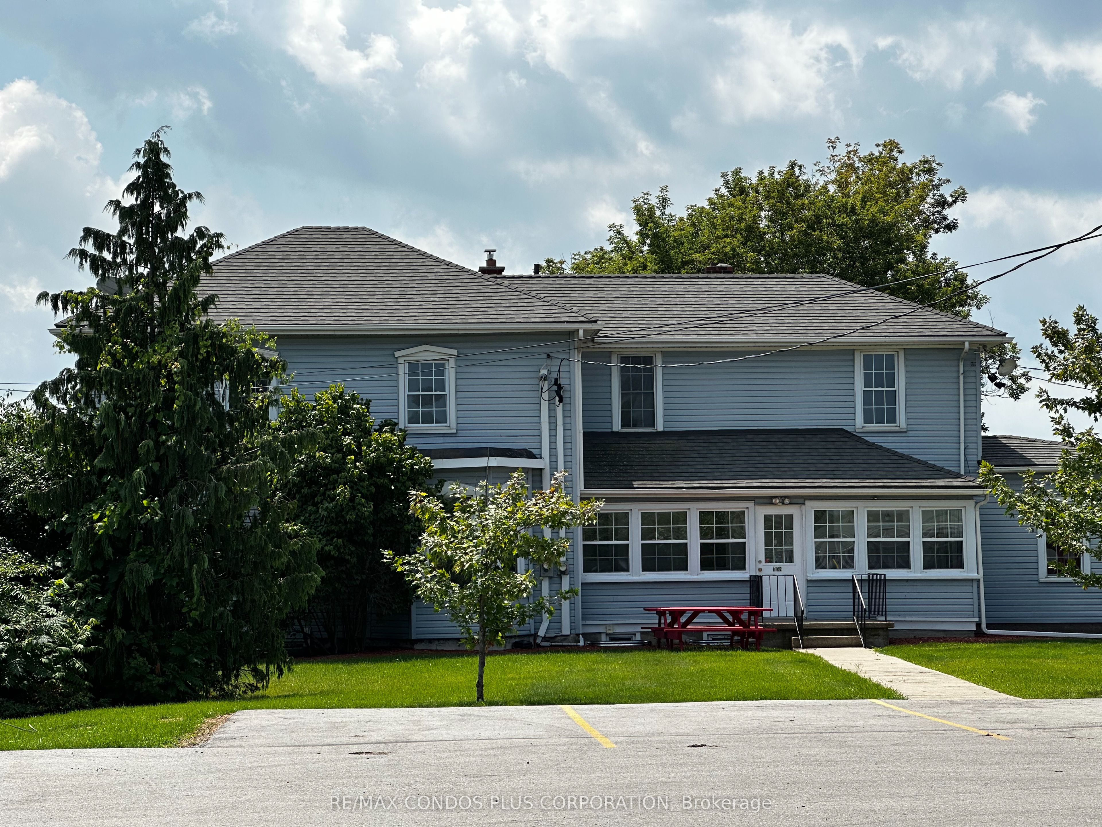 758 Niagara Stone Rd Property Photo 1