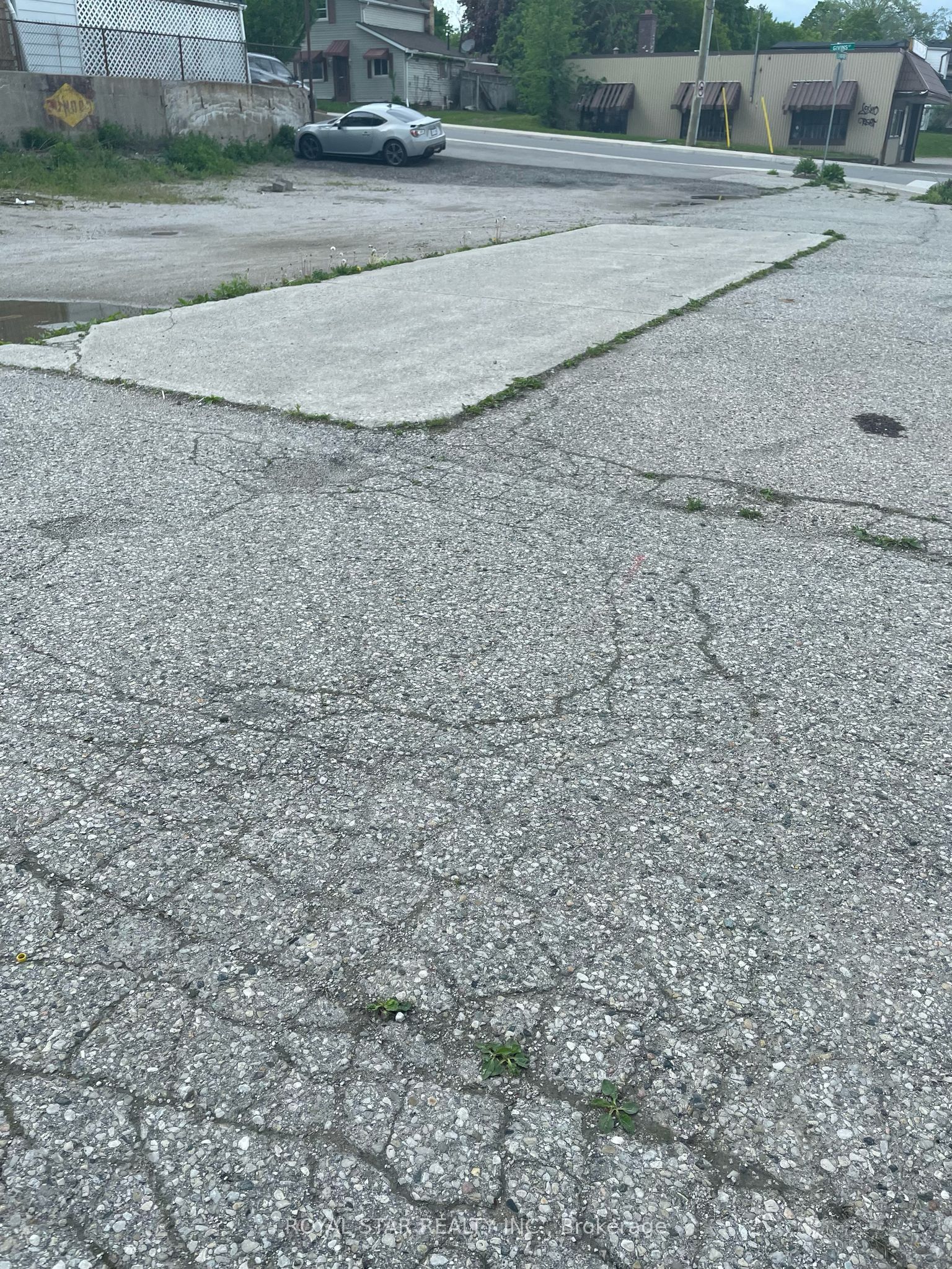 201 Dundas St Property Photo 2