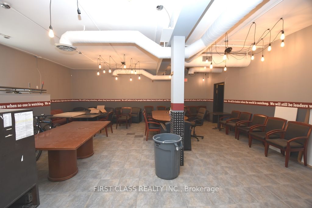 18 Market St Property Photo 4