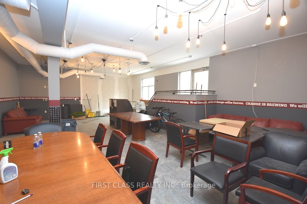 18 Market St Property Photo 5
