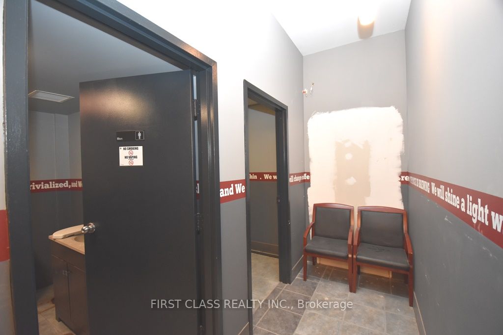 18 Market St Property Photo 10