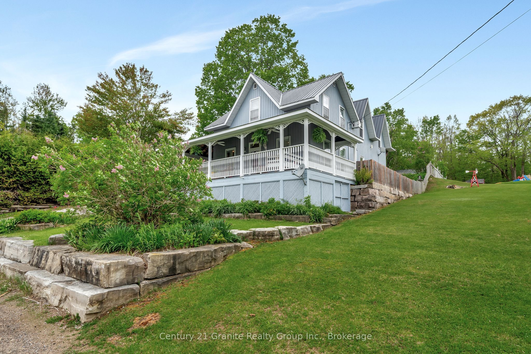8 Bend Street Property Photo 1